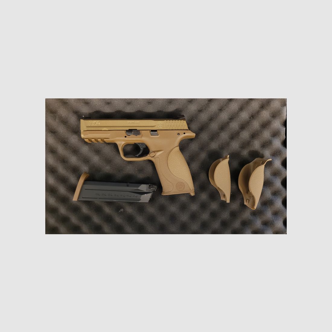 Neuwertig! Airsoft - VFC- Smith & Wesson M&P 9 mit Metallschlitten GBB - Farbe Tan