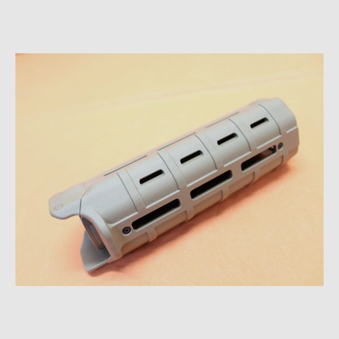 Magpul AR-15: Handguard Magpul MOE M-LOK (MAG424-FDE) Carbine Polymeer Flat Dark Earth