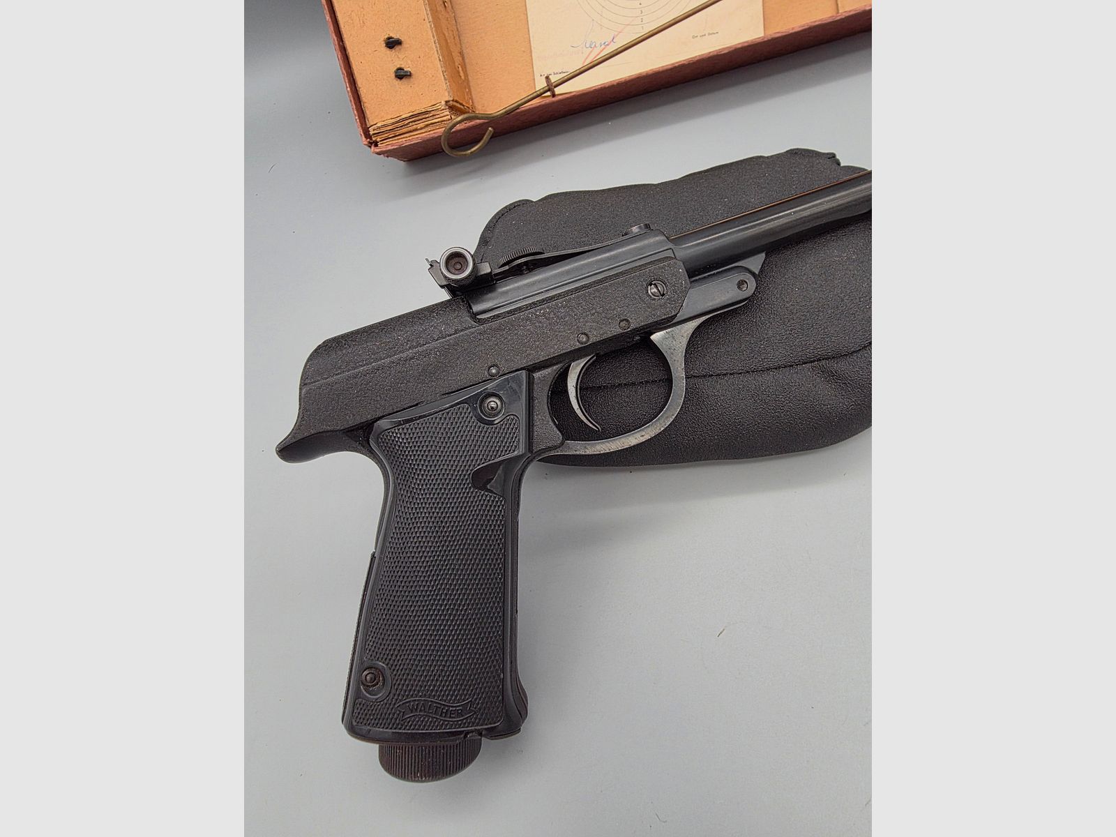 Ohne "F" !!! Luftpistole Walther Mod. LP 53 im OVP Karton u. Anschuss Scheibe aus den 60iger James Bond 007 
