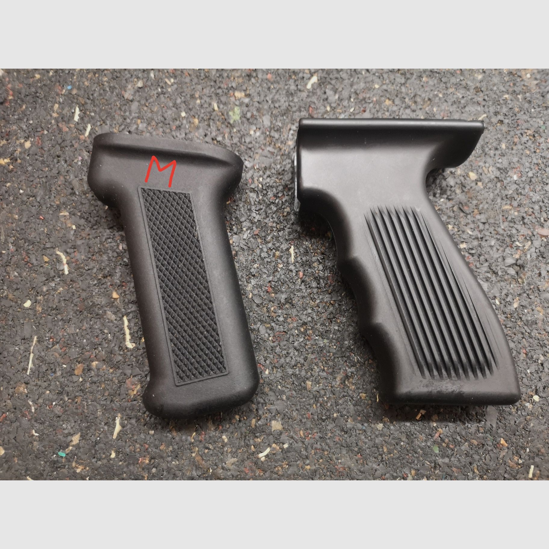 AK 47 Pistolengriff  taktisch verstärkt