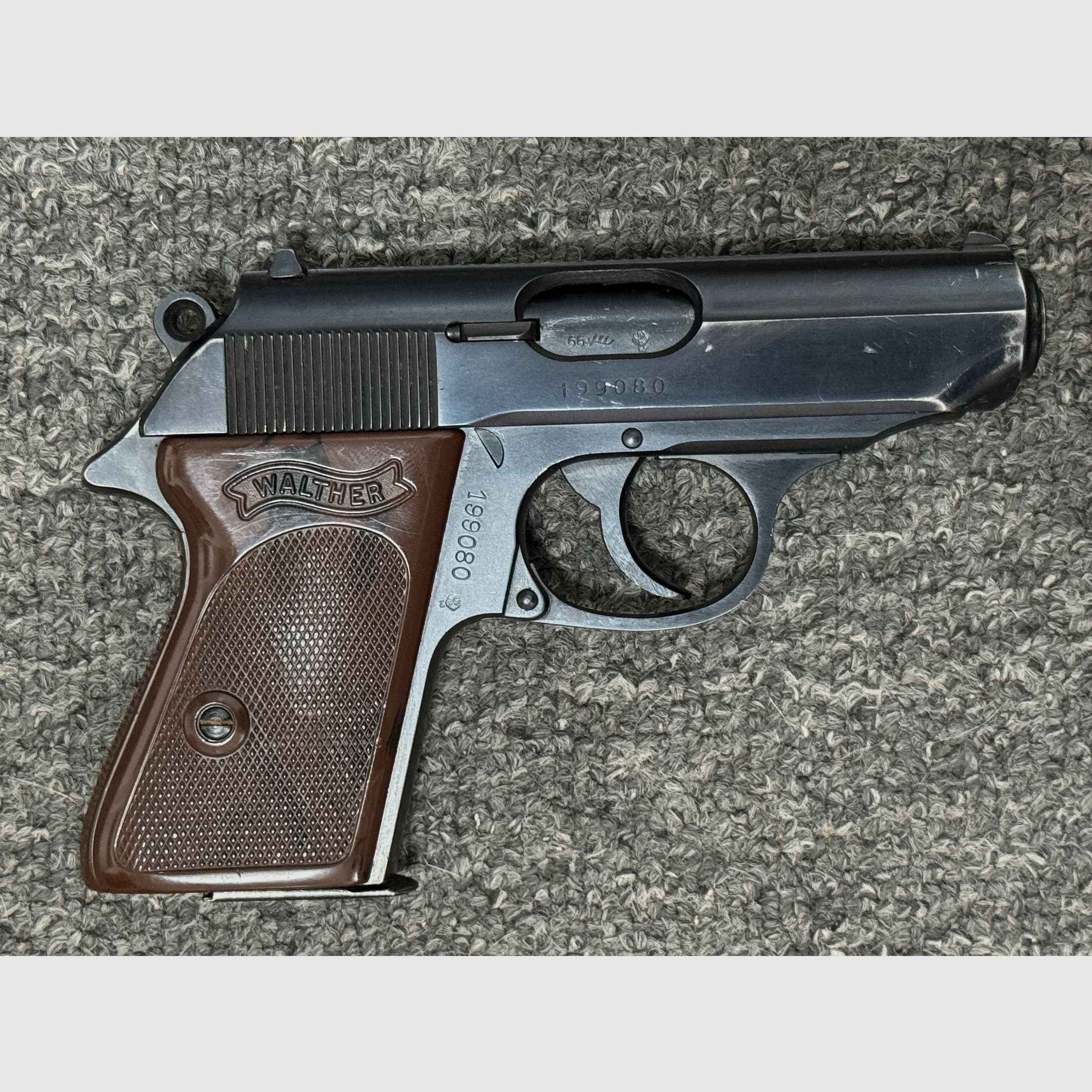 Walther PPK 7,65mm von 1966 mit 2 Magazinen