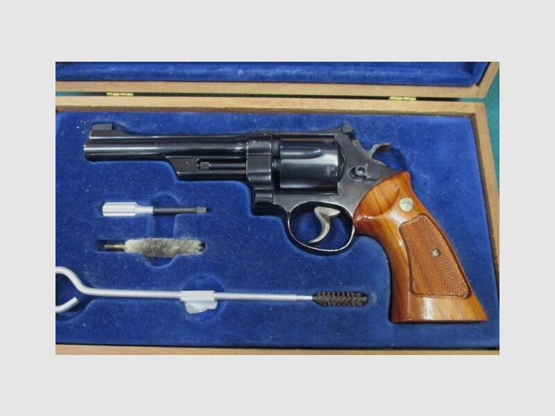 Revolver Smith & Wesson Model 27-2 in Presentation Case .357mag 27-2