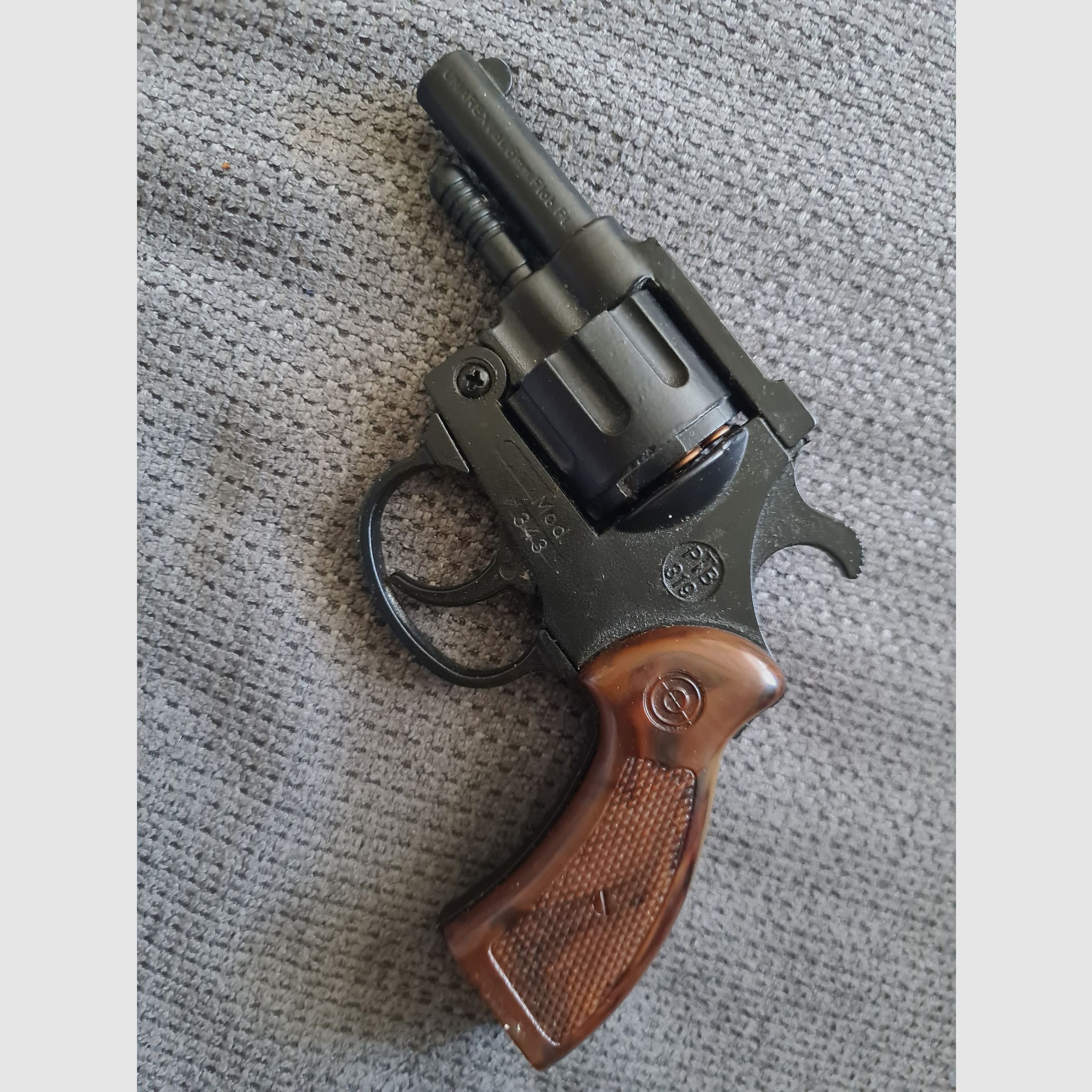 2 armes à blanc