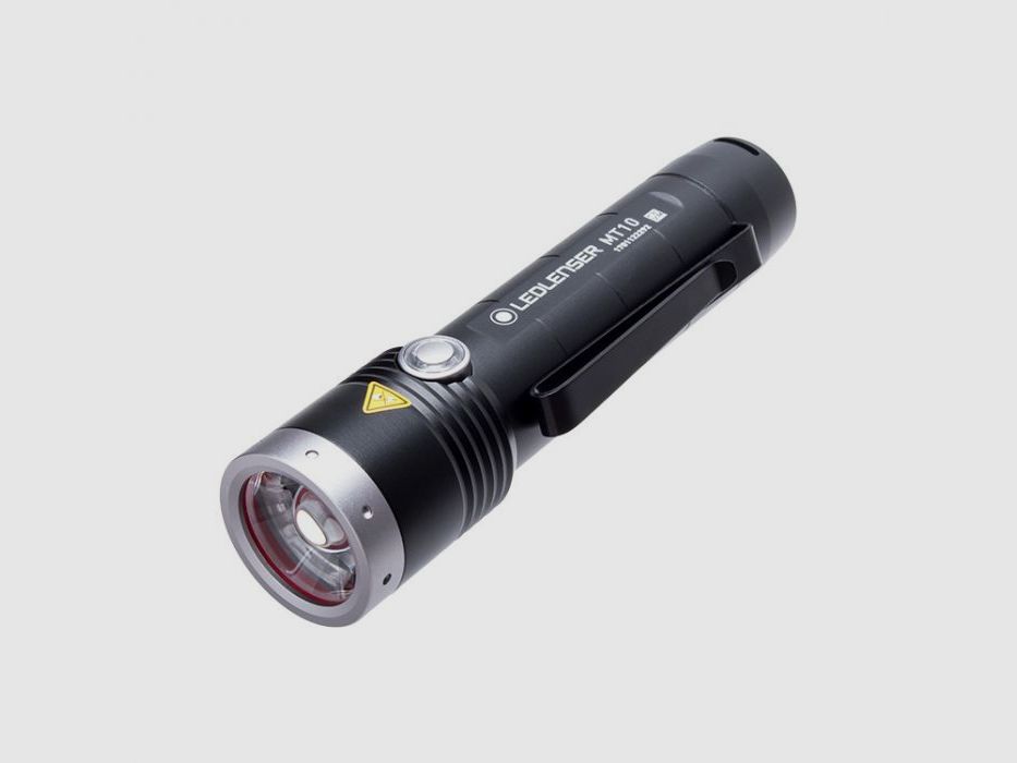 Het is gemakkelijk te hanteren dankzij de Front Switch en het opladen via de universele USB 3.0-interface is een fluitje van een cent.