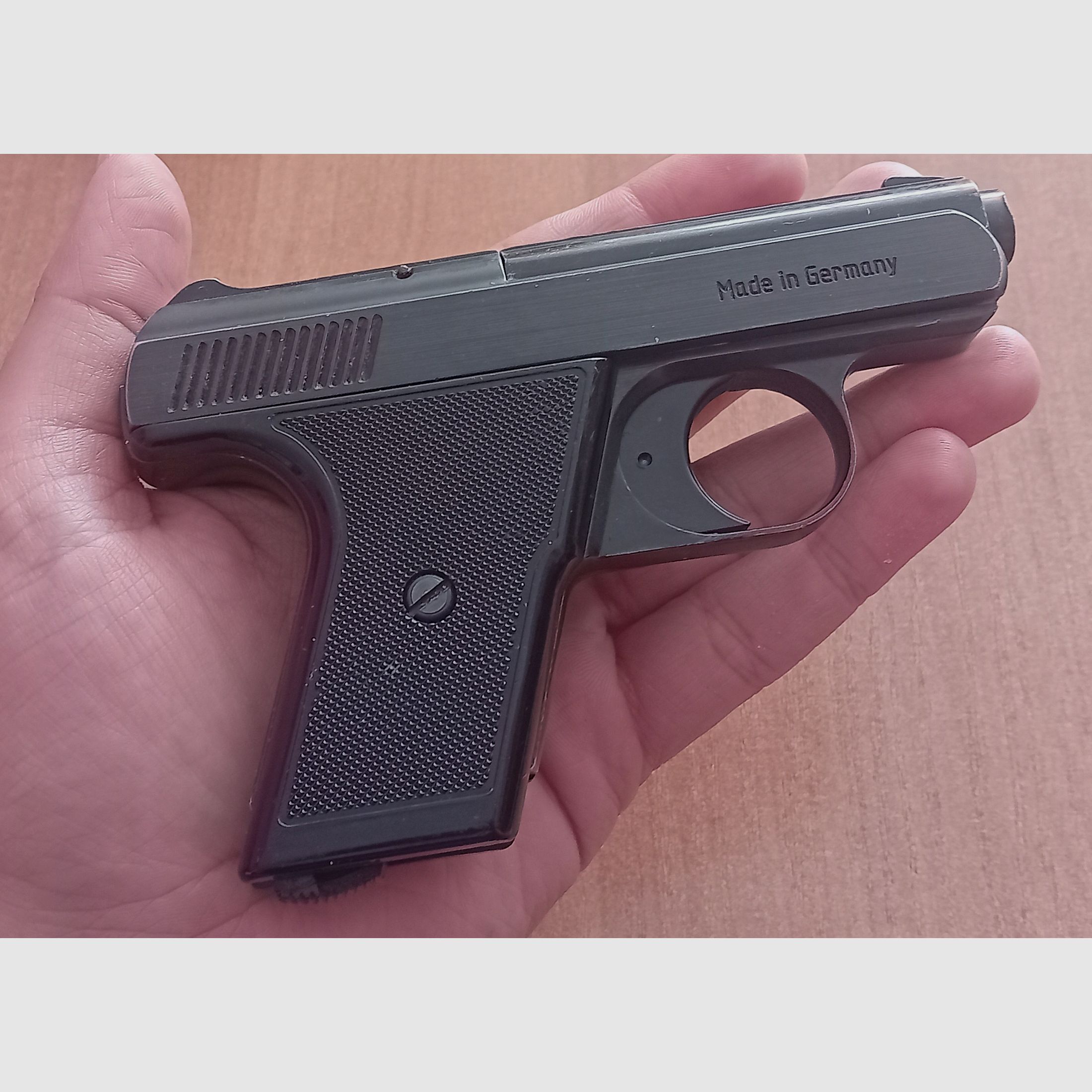Reck FBI 8000 Cal. 8 mm Knall dans le PTB 387/2