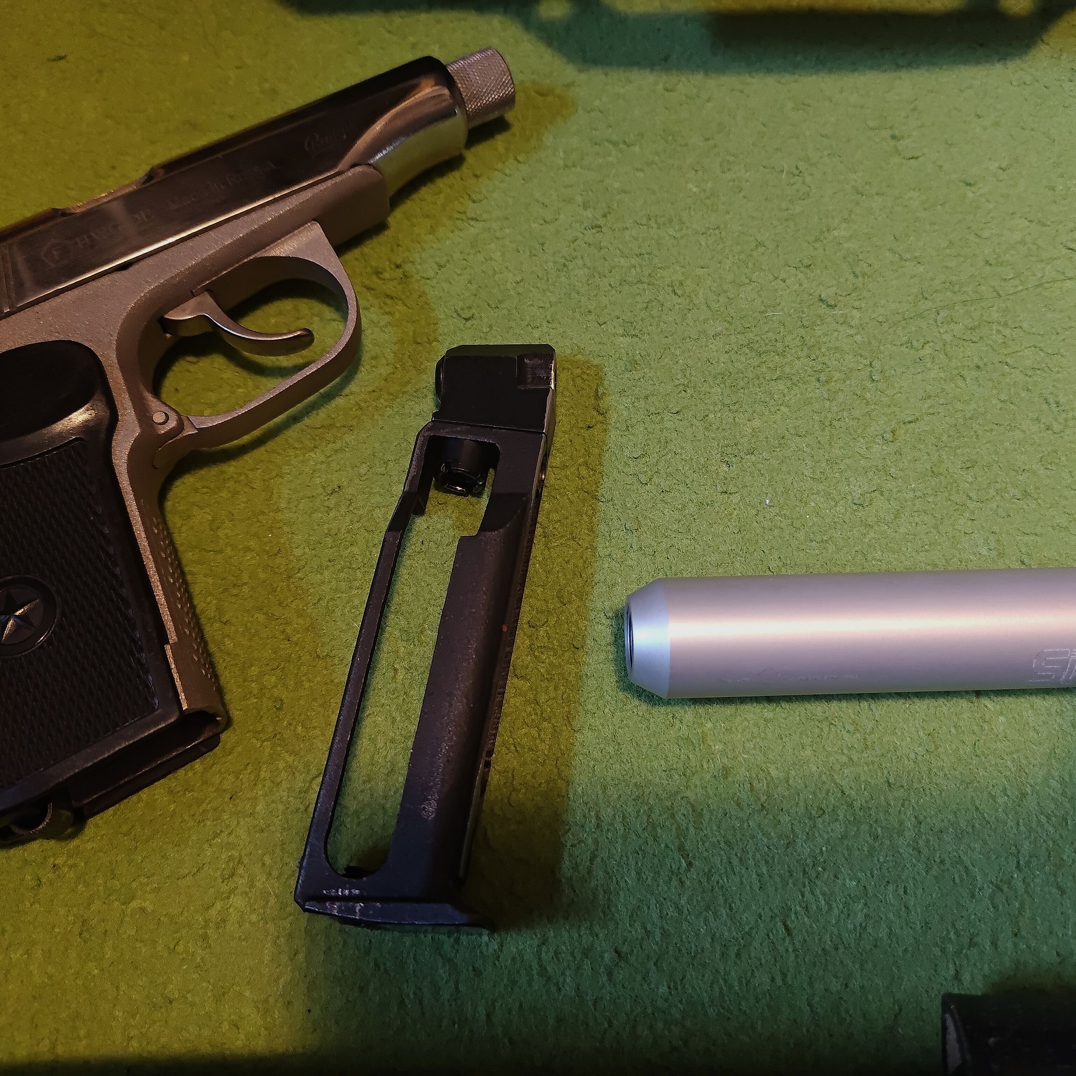 Baikal-Makarov MP-654K Made in Russia - Bruine + zwarte leren holster + 1 bus 4,5mm stalen k. suppressor.