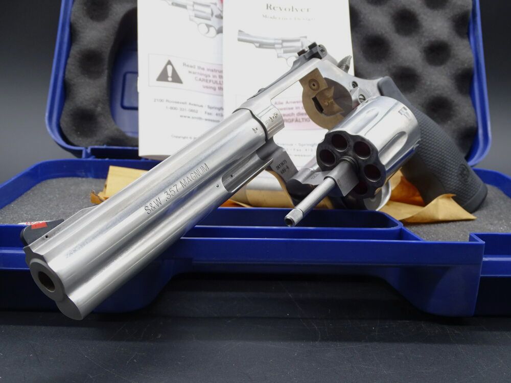 Smith & Wesson S&W 686 - 6 Kaliber .357 Magnum 6" NEUWAFFE 686-6