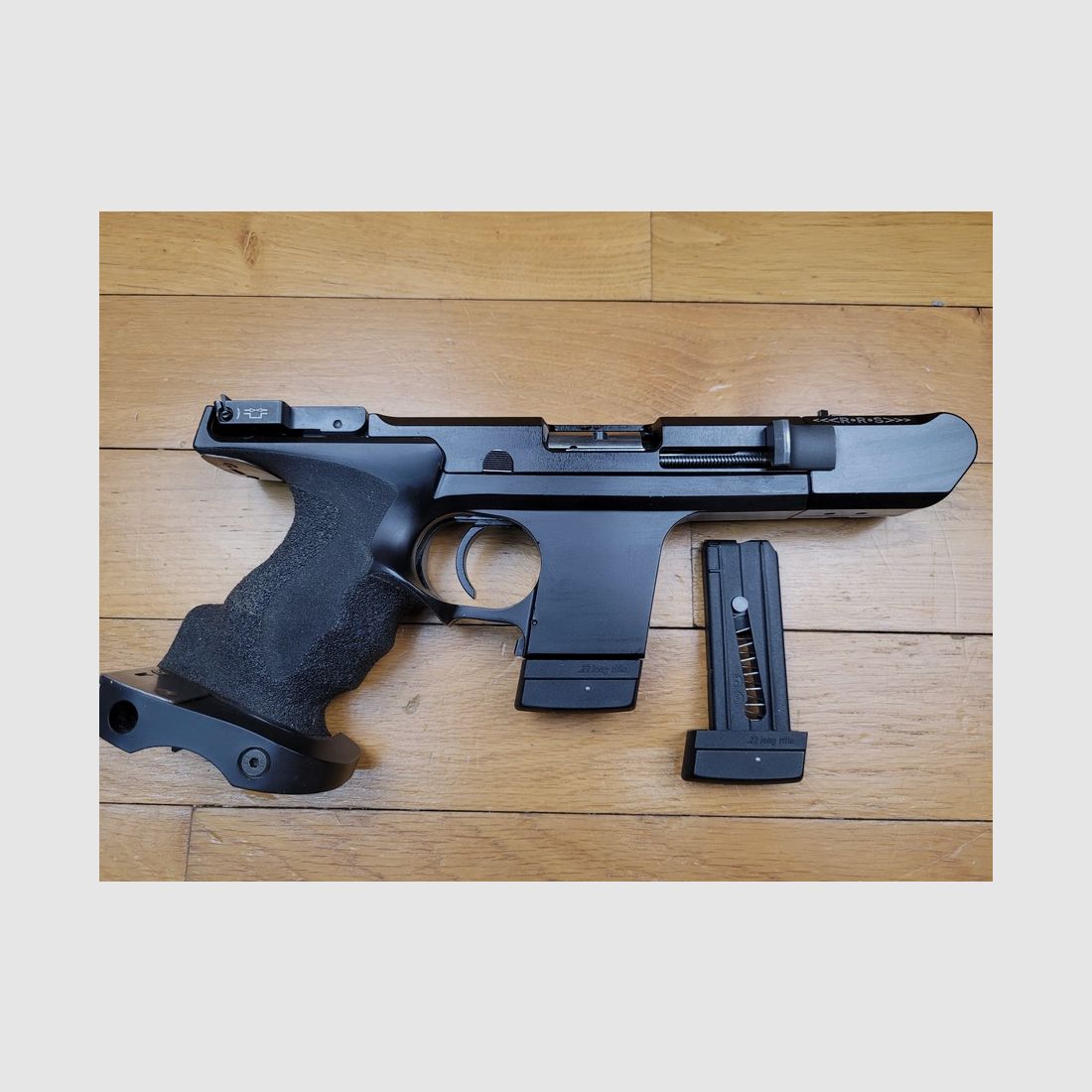 Pistolet de tir de précision / compétition Hämmerli SP 20 version RRS – 2 chargeurs 10 coups – Coffret d&rsquo;origine – Qualité fabrication suisse – État neuf !, image 15 sur 19