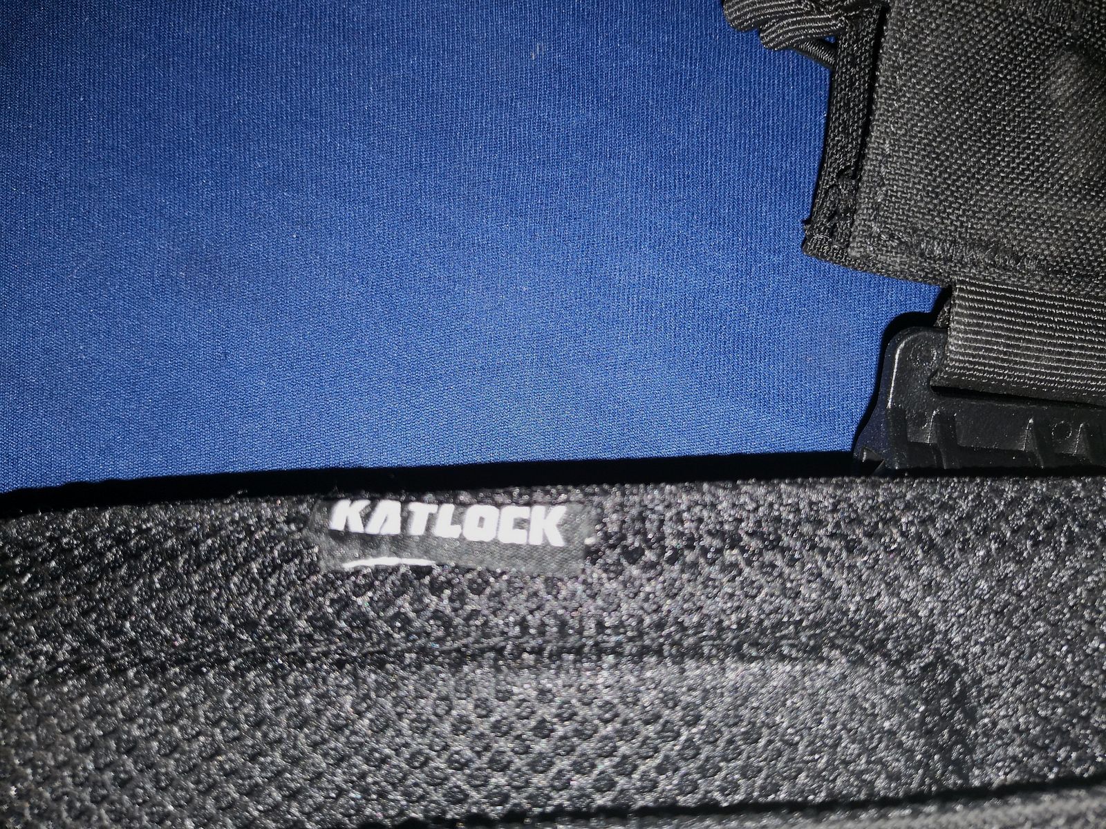 Gilet tactique Katlock noir avec poches supplémentaires