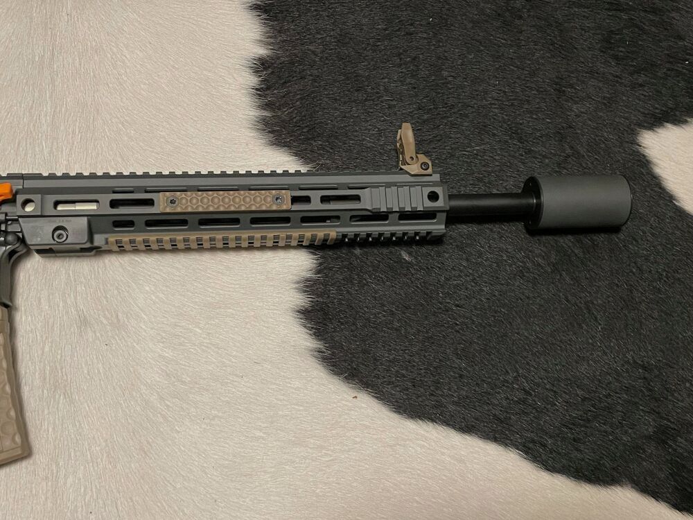 OBERLAND ARMS OA-15 PR M5, loop 16,75", OA MDR M-LOK handgreep 13", OA M4-schaft BUIS, MFD