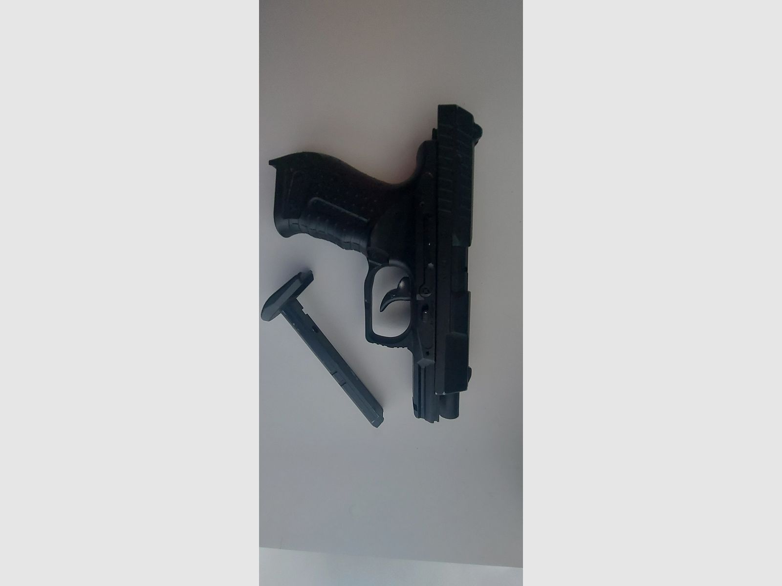 Selling Walther P99 dao airsoft gbb pistol caliber 6mm BB