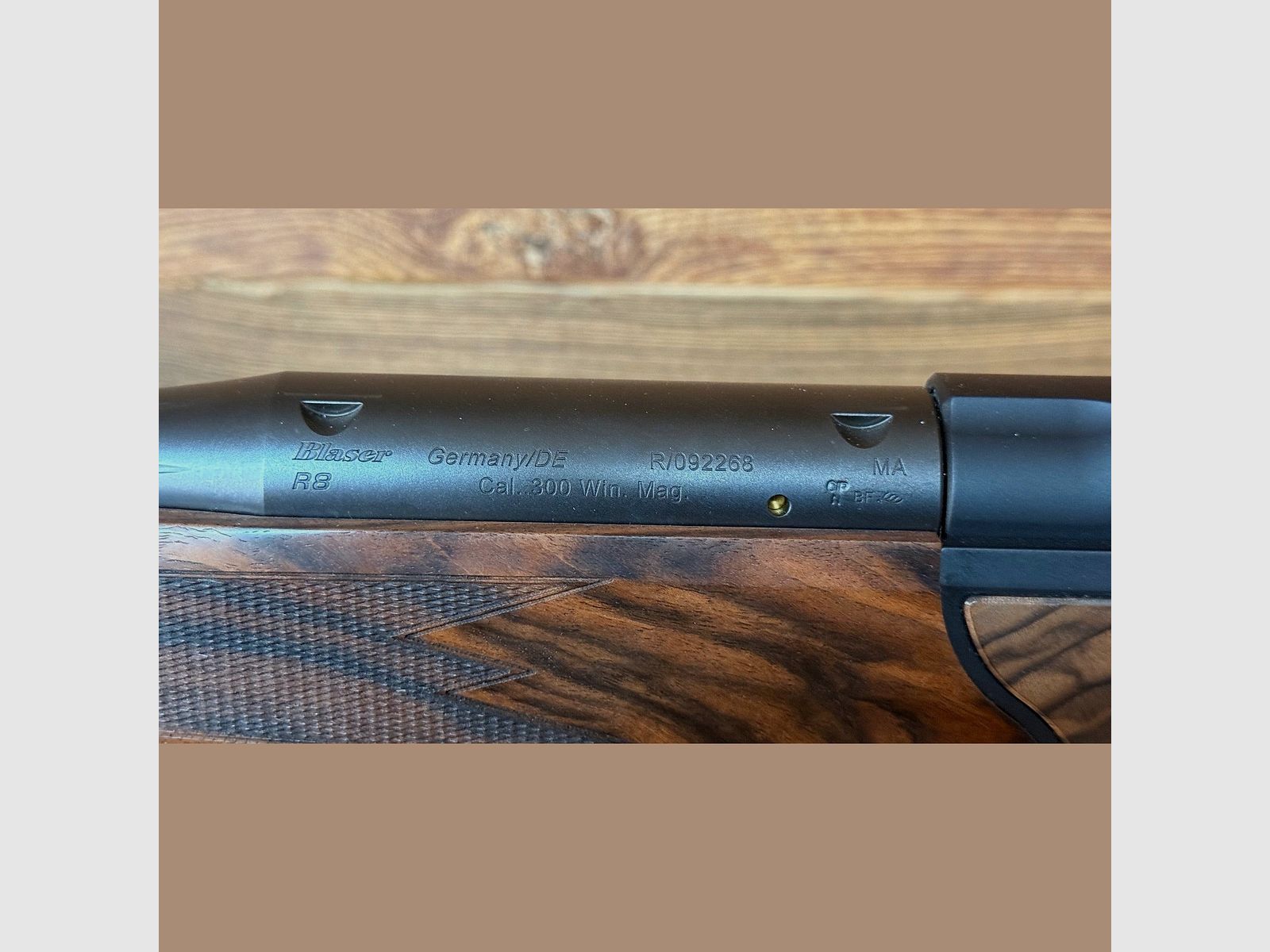 Blaser R8 grendelgeweer, afbeelding 9 van 12