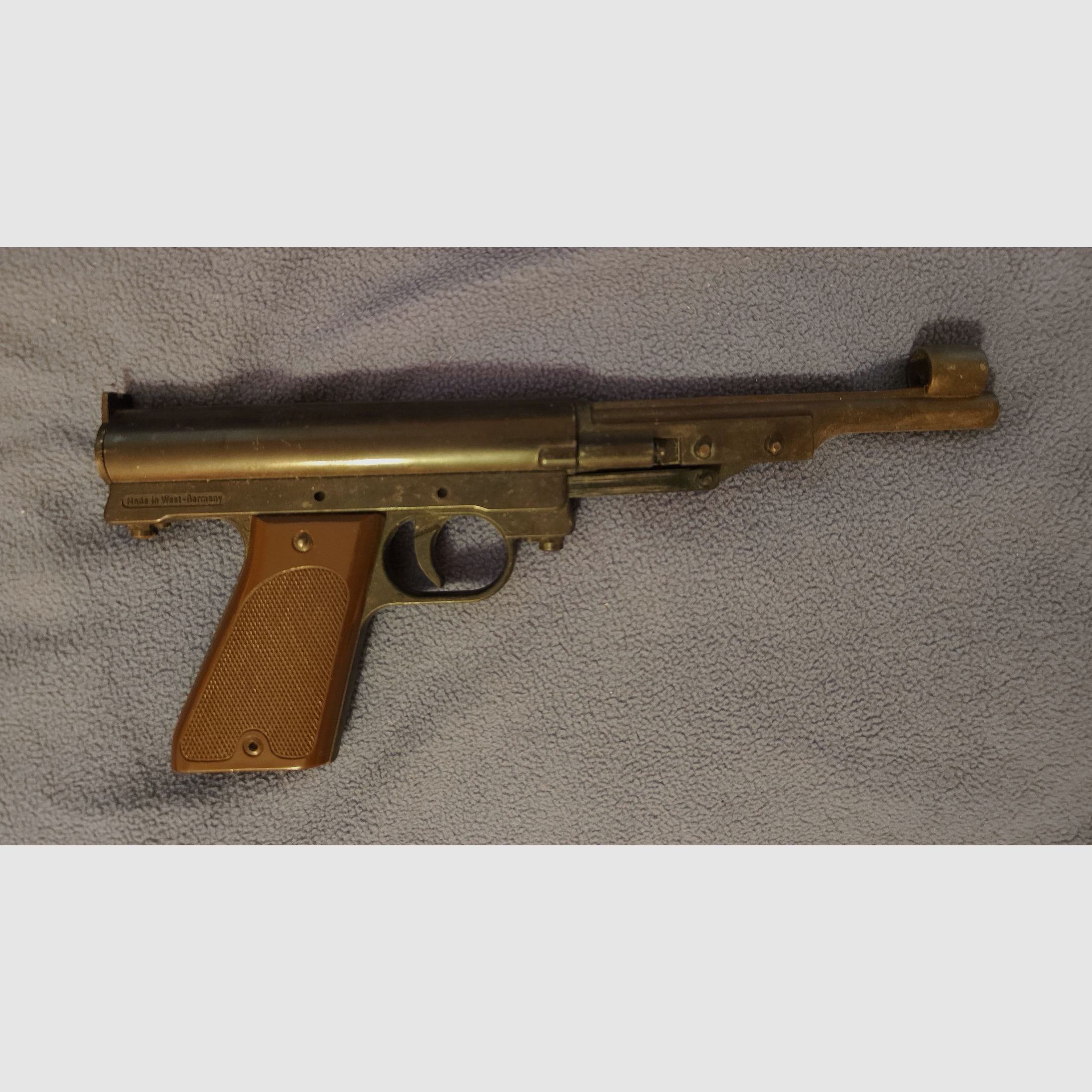 Récord pistola de aire comprimido con F en el pentágono calibre 4,5 mm antiguo