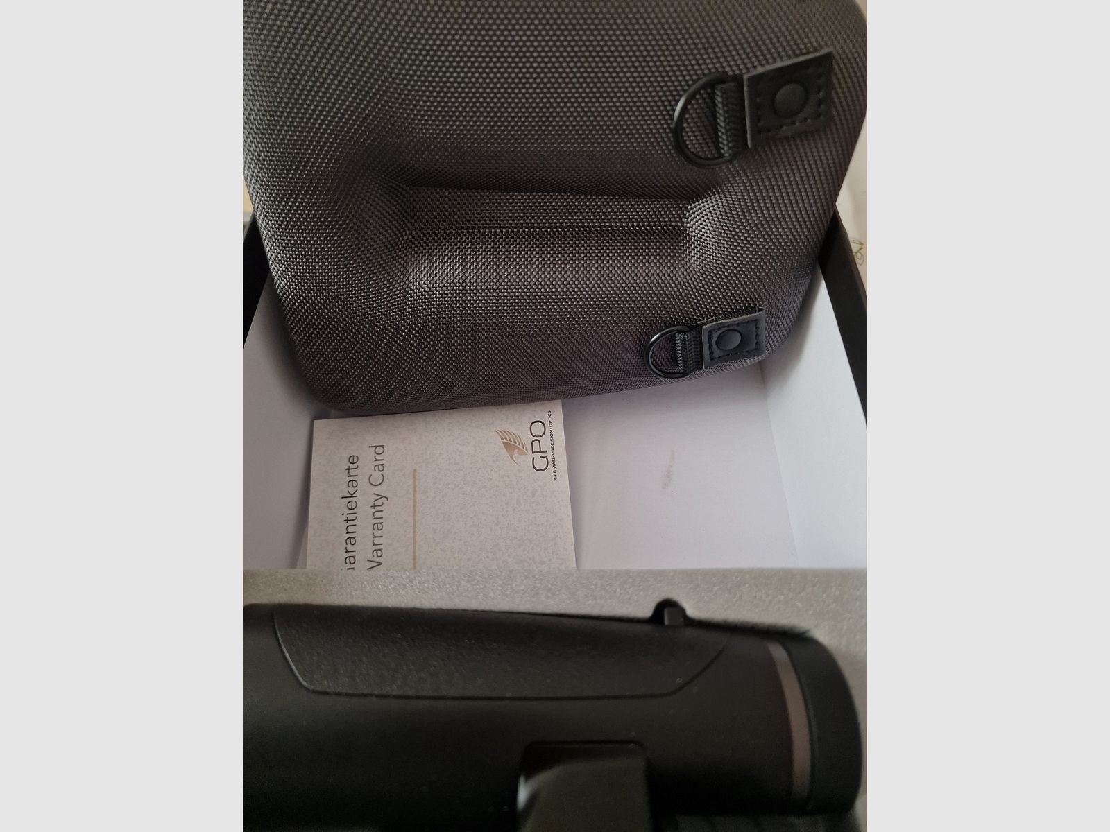GPO Passion HD 8x42 