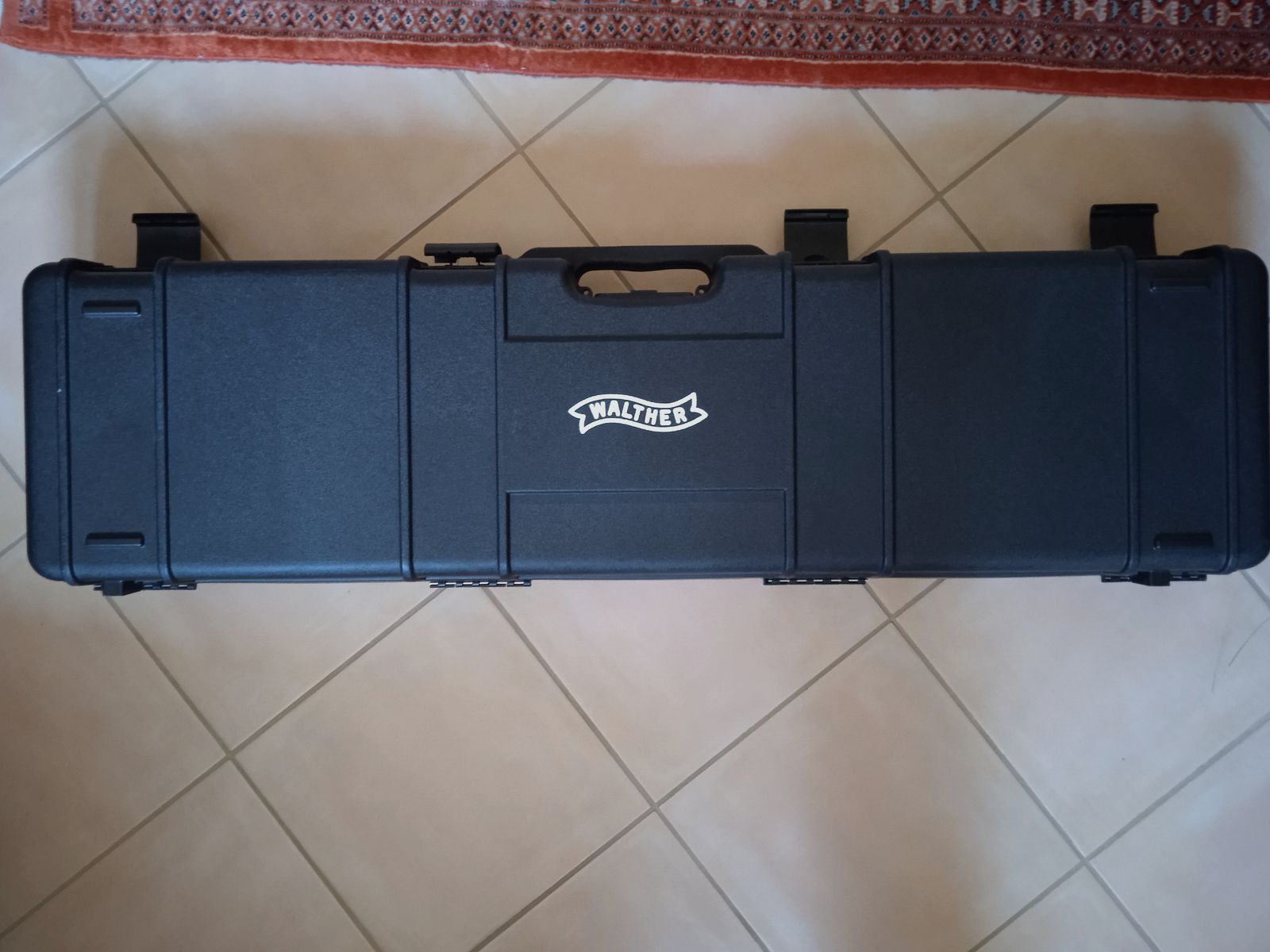 Neuwertiges Luftgewehr Typ Walther LG 400  Blacktec Aufgelegt mit Visiererhöhung incl. Koffer.