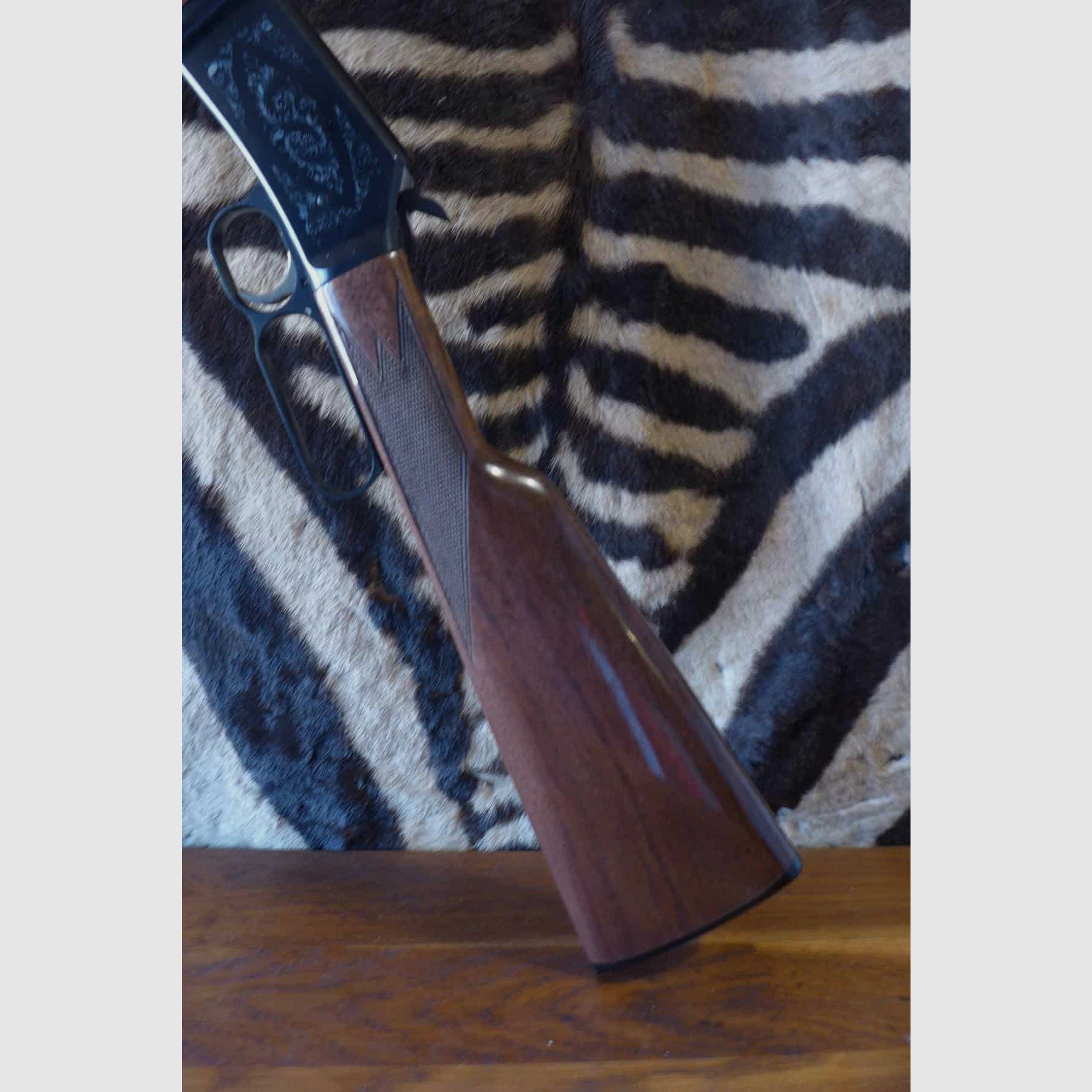Fucile a leva BROWNING BL-22 grado 2 cal. .22lr canna 51 cm 5+1 colpi, immagine 9 di 10