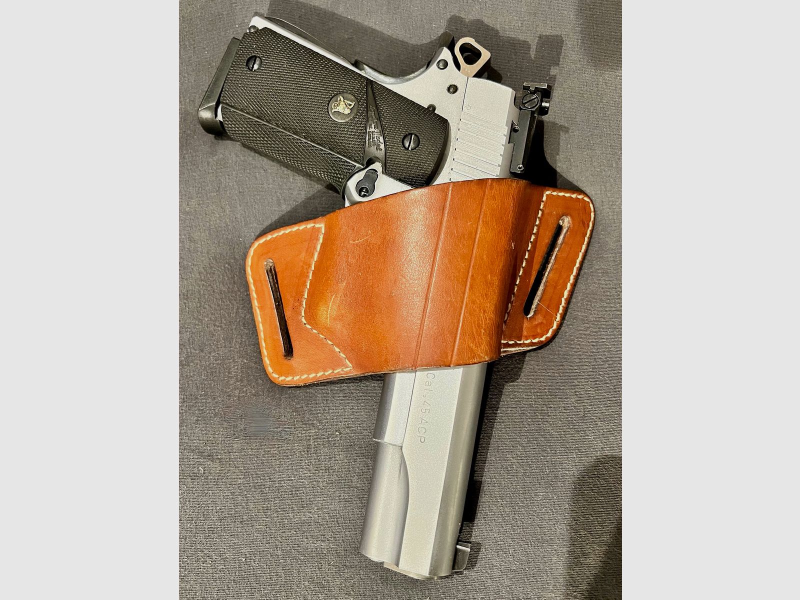 Holster in pelle universale – produzione USA "W" – Yaqui-Loop – OWB per pistole fullsize, immagine 1 di 2