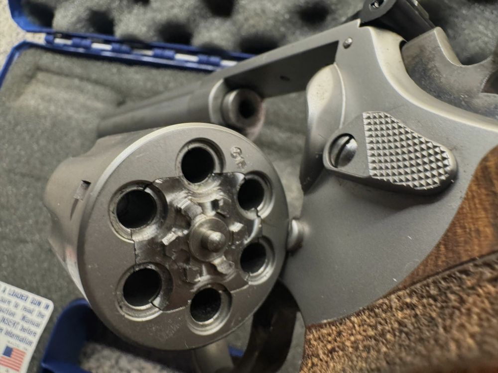 Smith & Wesson (S&W) 617 Target Champion