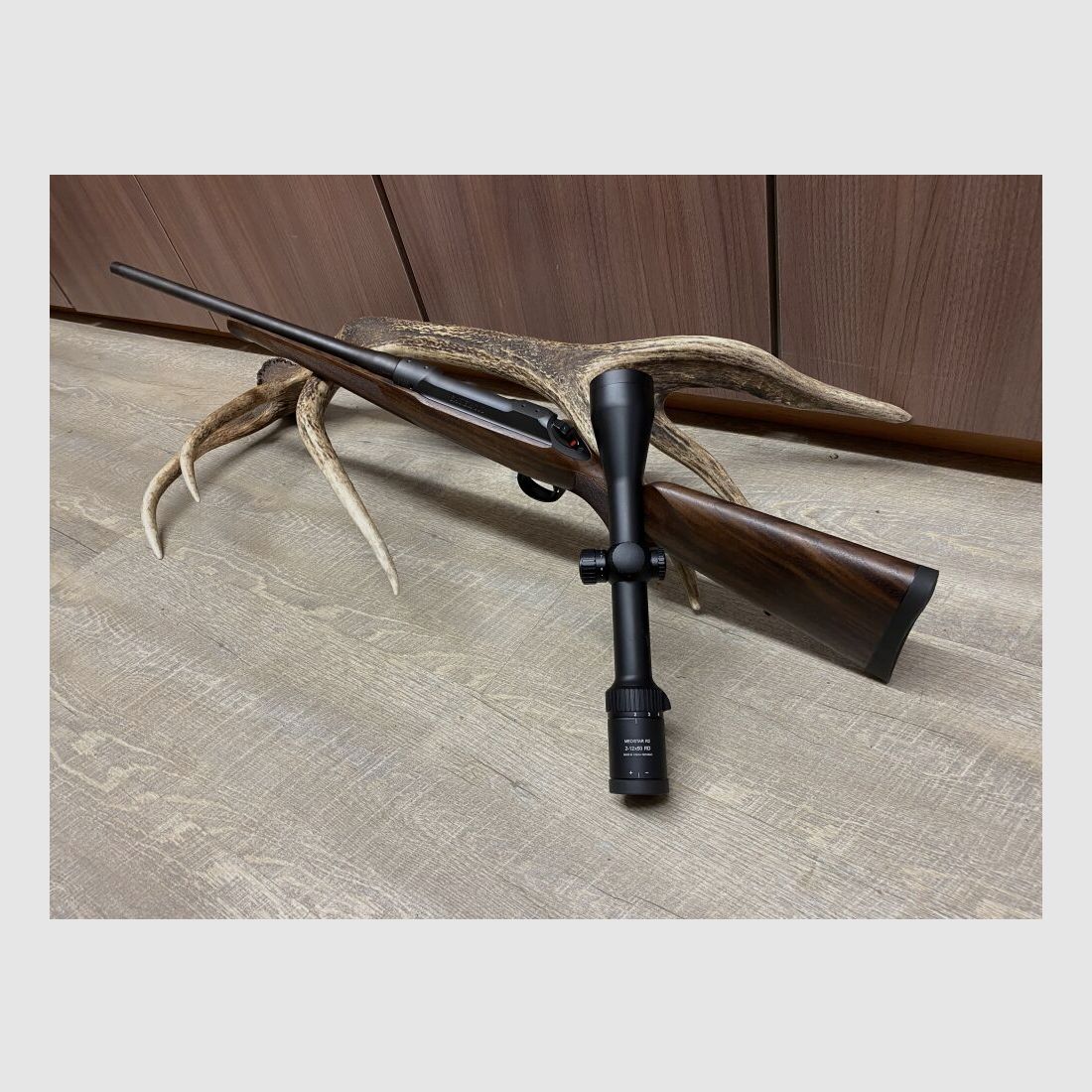 Sauer 101 Artemis, mit Meopta MeoStar R2 2-12x50 RD