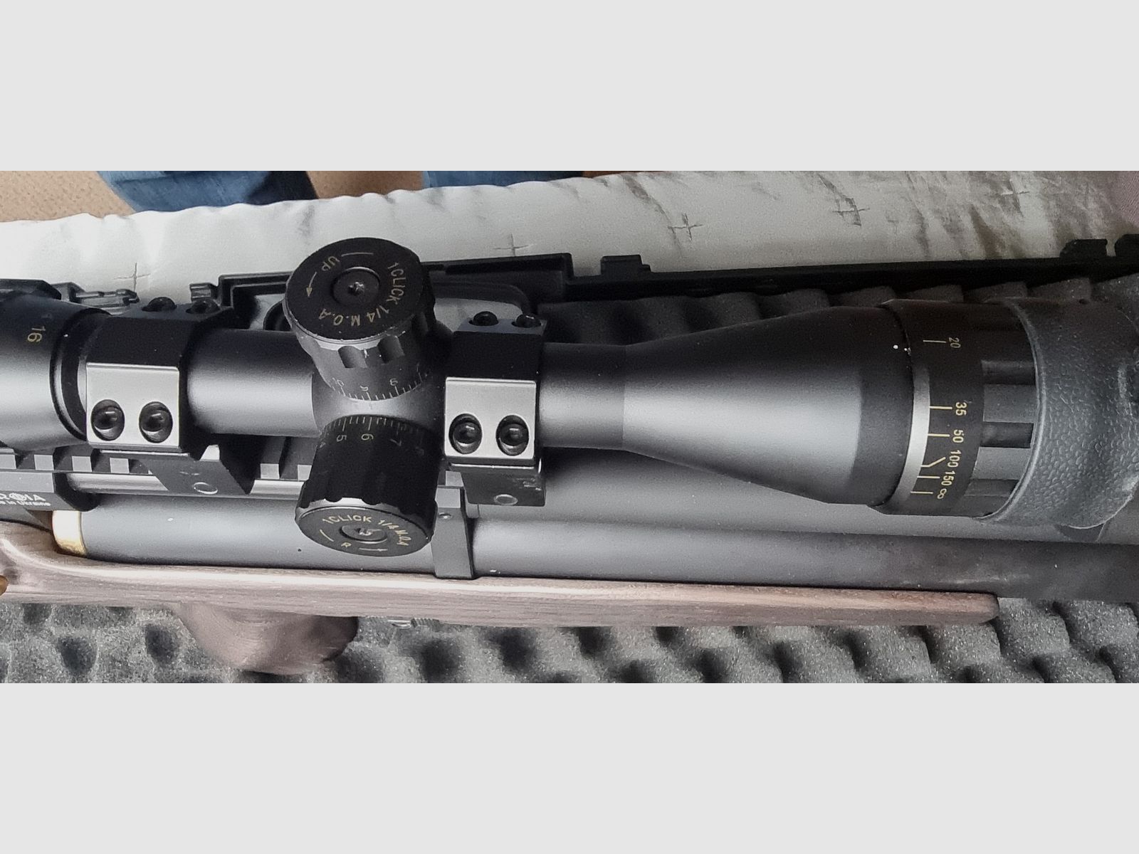 Zbroia Kozak Pressluftgewehr Bullpulp 4,5mm F Version mit 5 Magazinen, Pumpe, Optik 12x , Diabolos usw Frisch aus der Wartung!