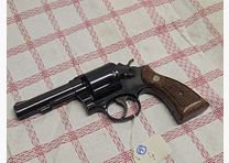 S&W 10