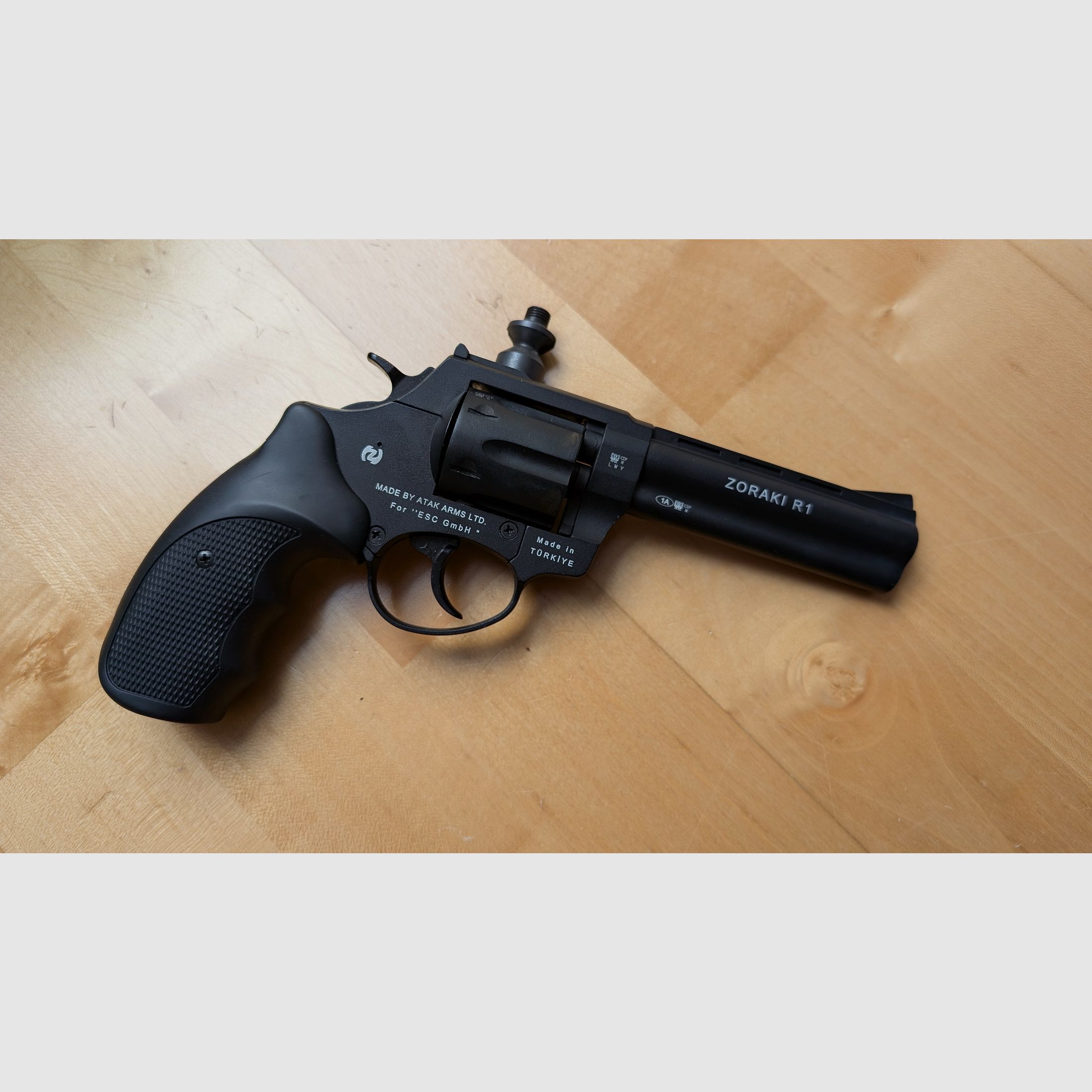 Zoraki R1 4,5" Schreckschuss Revolver mit Abschussbecher