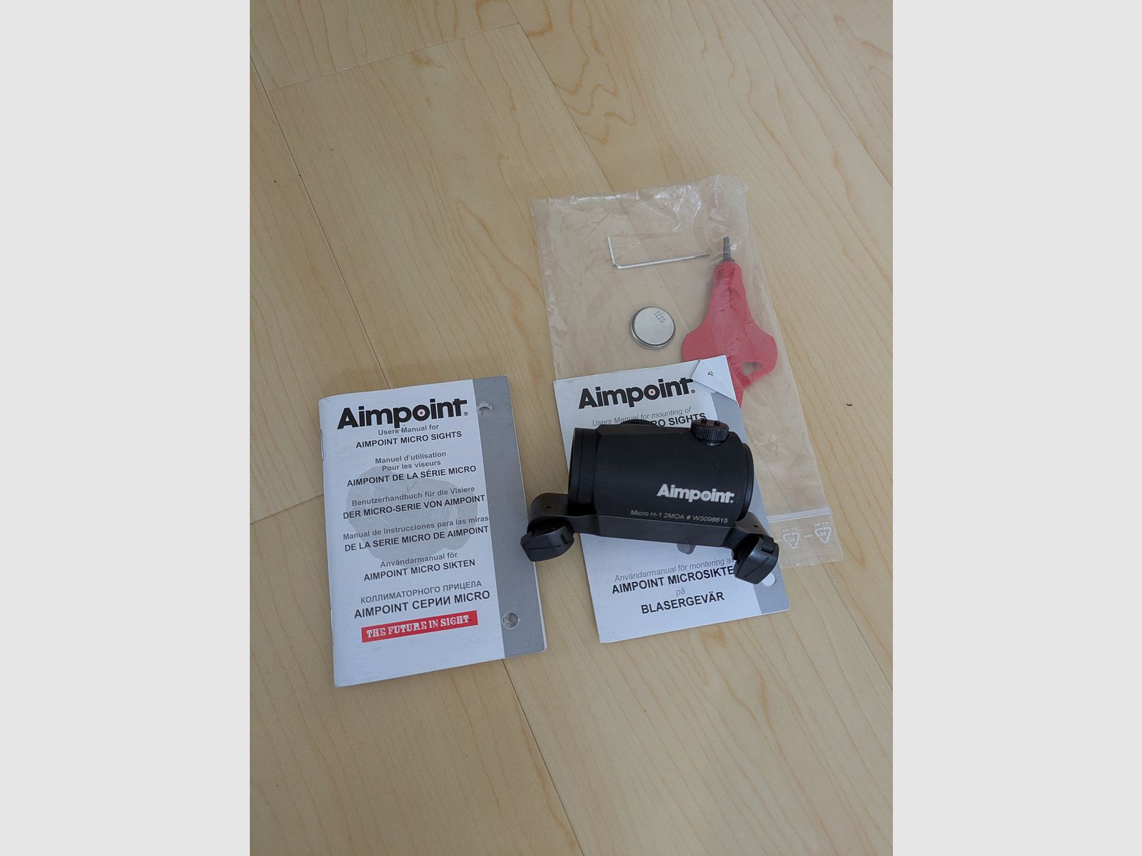 Red dot sight Aimpoint Micro H-1 2MOA with Blaser mount, imagen 1 de 3