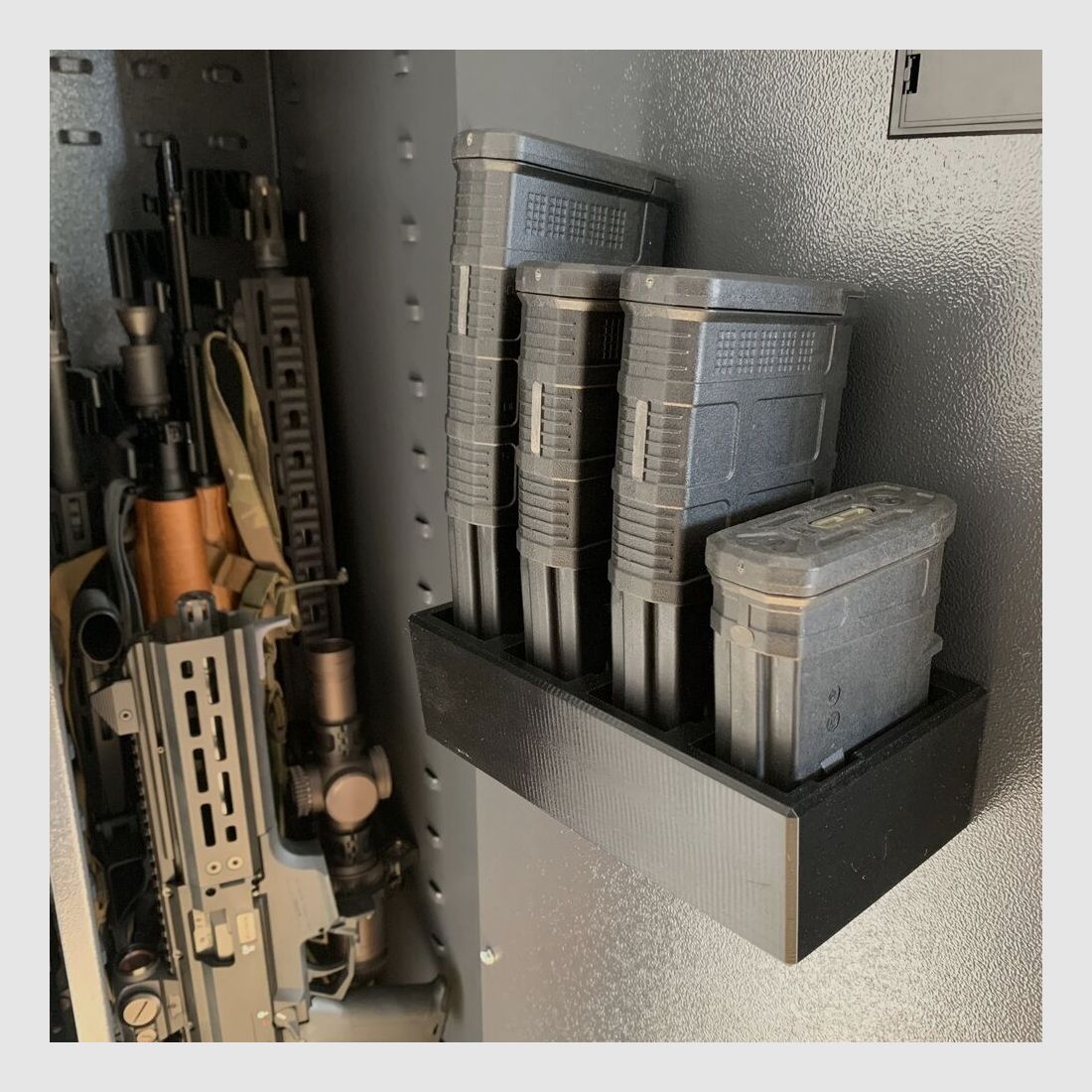 Armorum Armorum Magazine Holder AR-10/S25, magnetic