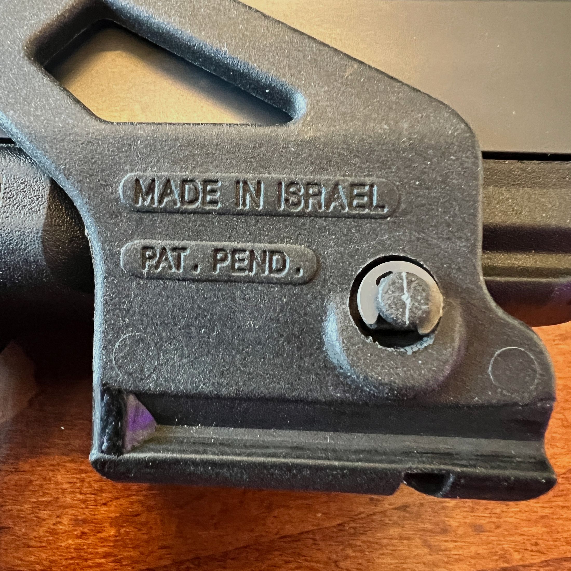 GLOCK 17, culata de apoyo y riel de montaje para visor