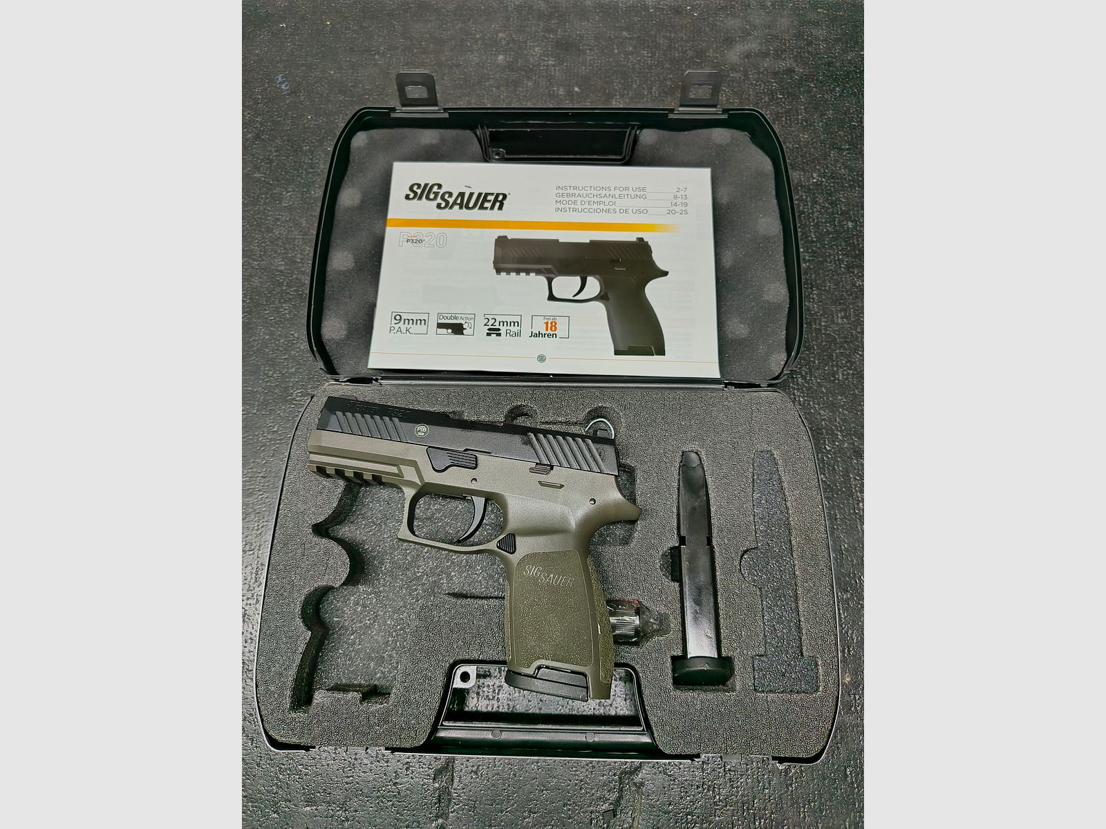 Sig Sauer P320 Schreckschusspistool OD Groen 9mm PAK 2 Magazijnen
