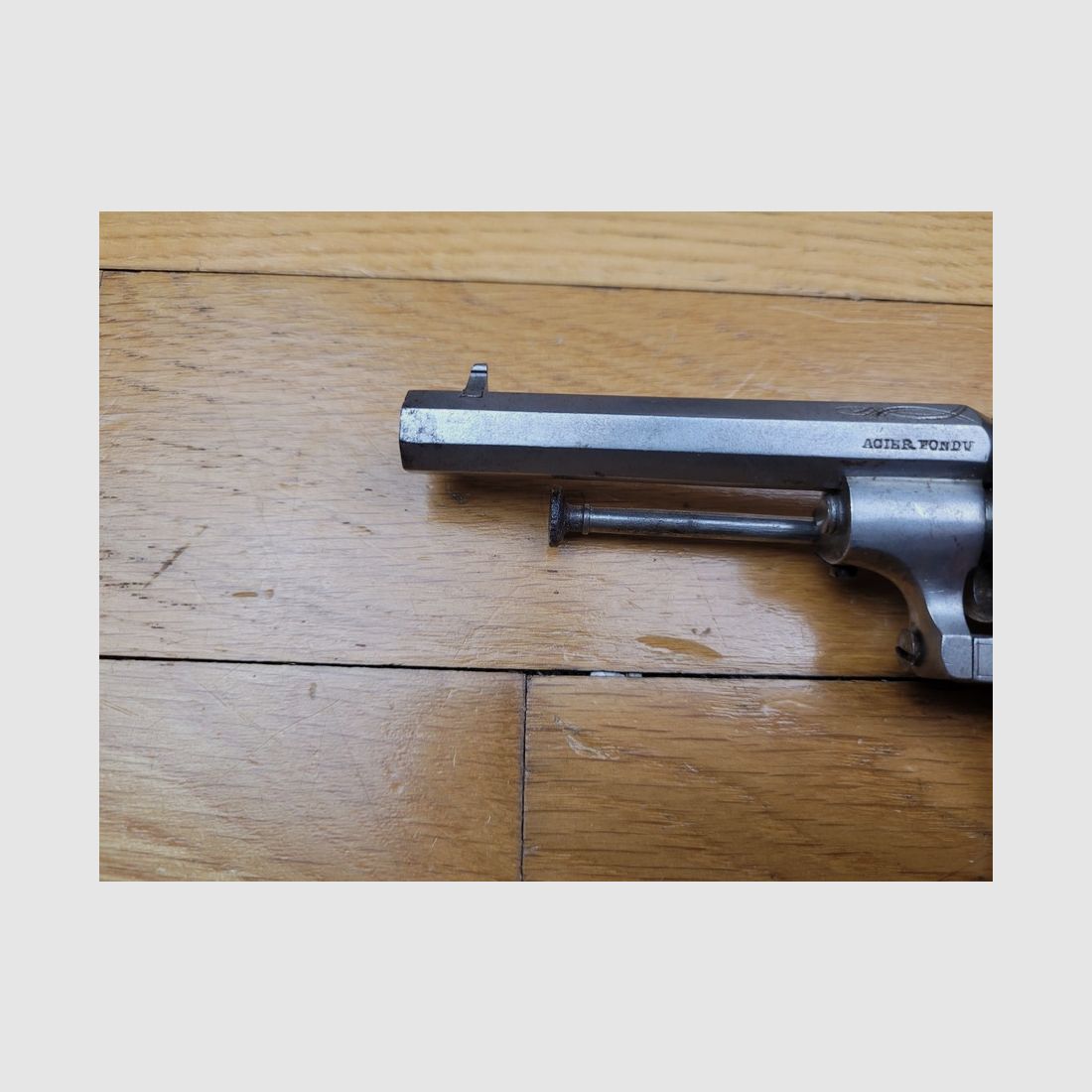 Schöner Lütticher Revolver Typ Lefaucheux – 7mm mit Zündhütchen – graviert – Selten – allgemeiner und mechanischer Erhaltungszustand – kein Spiel – sehr guter Zustand, Bild 4 von 12