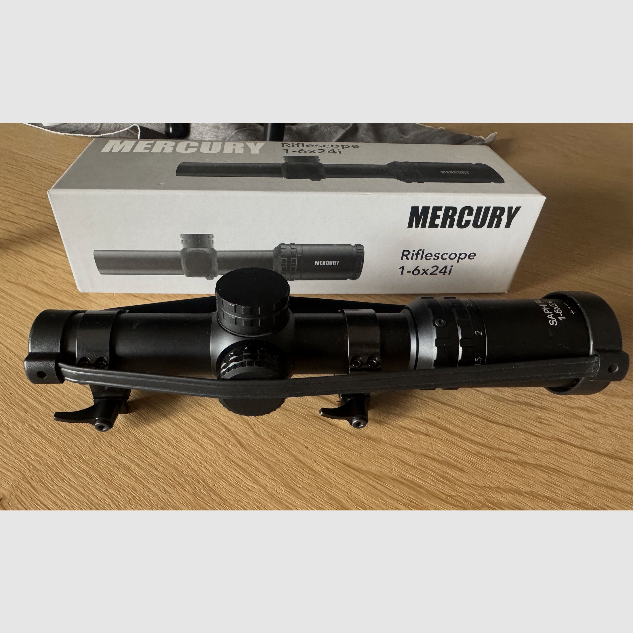 Mercury Saphire 1-6x24i stalking scope