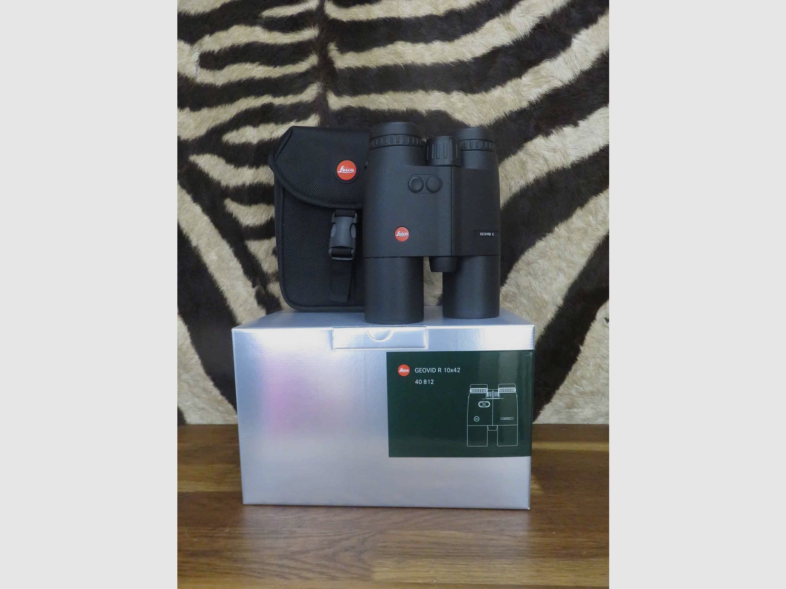 Jumelles télémétriques LEICA GEOVID R 10×42, image 1 sur 5