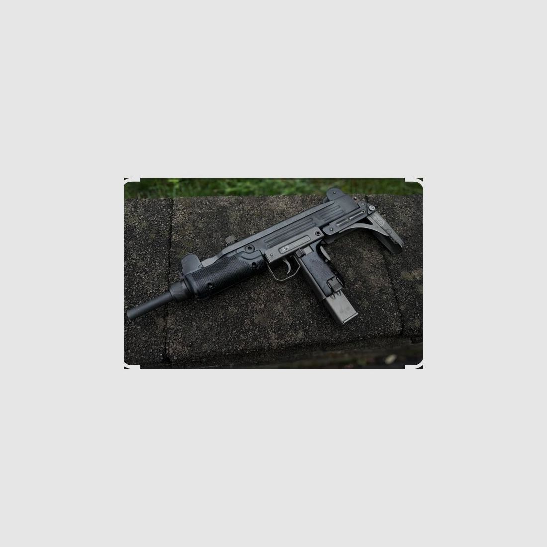 SUCHE Dekowaffe Uzi