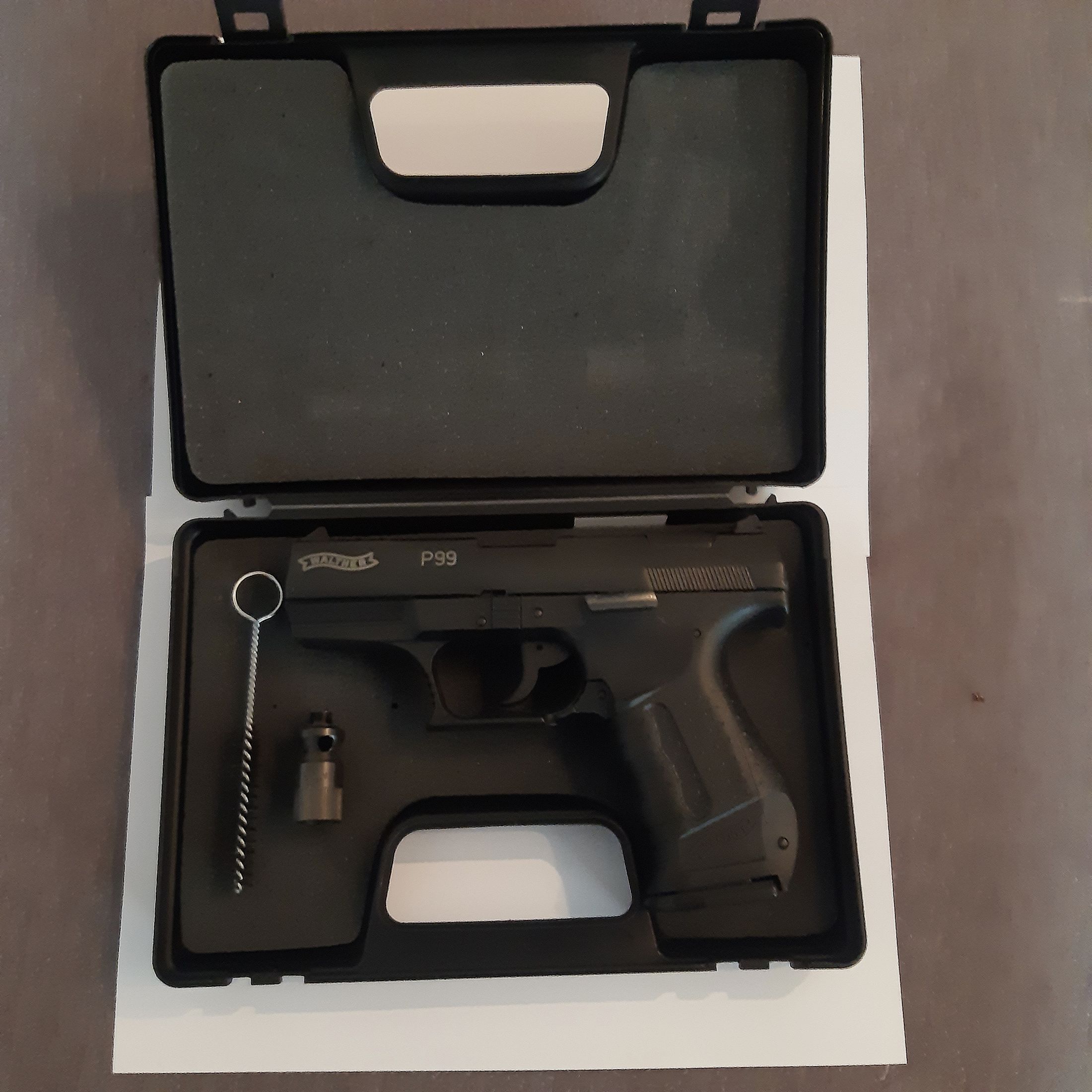 Verkaufe Walther P99 Schreckschusspistole