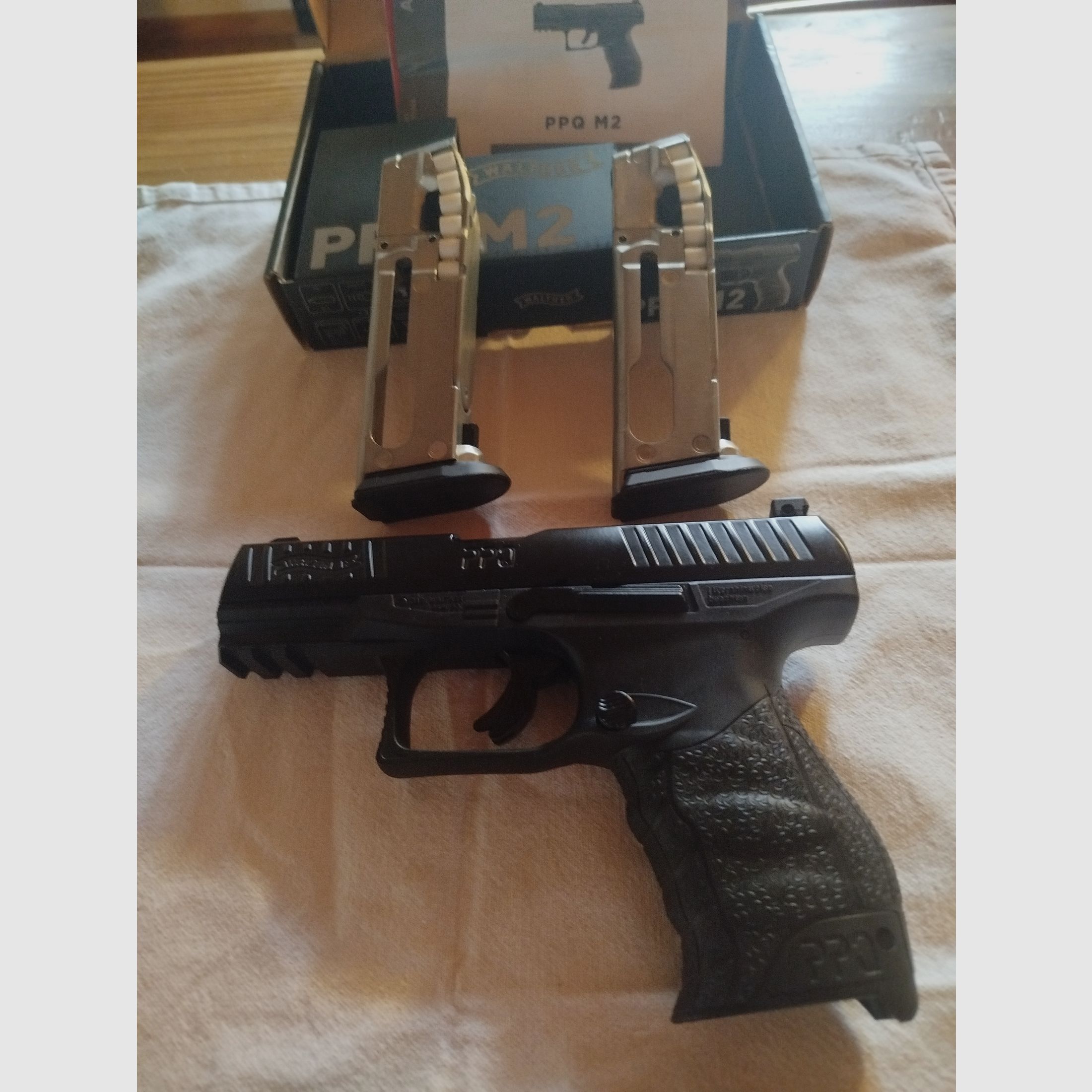 Pistola Walther ppq M2 Blowback CO2 4,5mm Kettenmagazin 2x