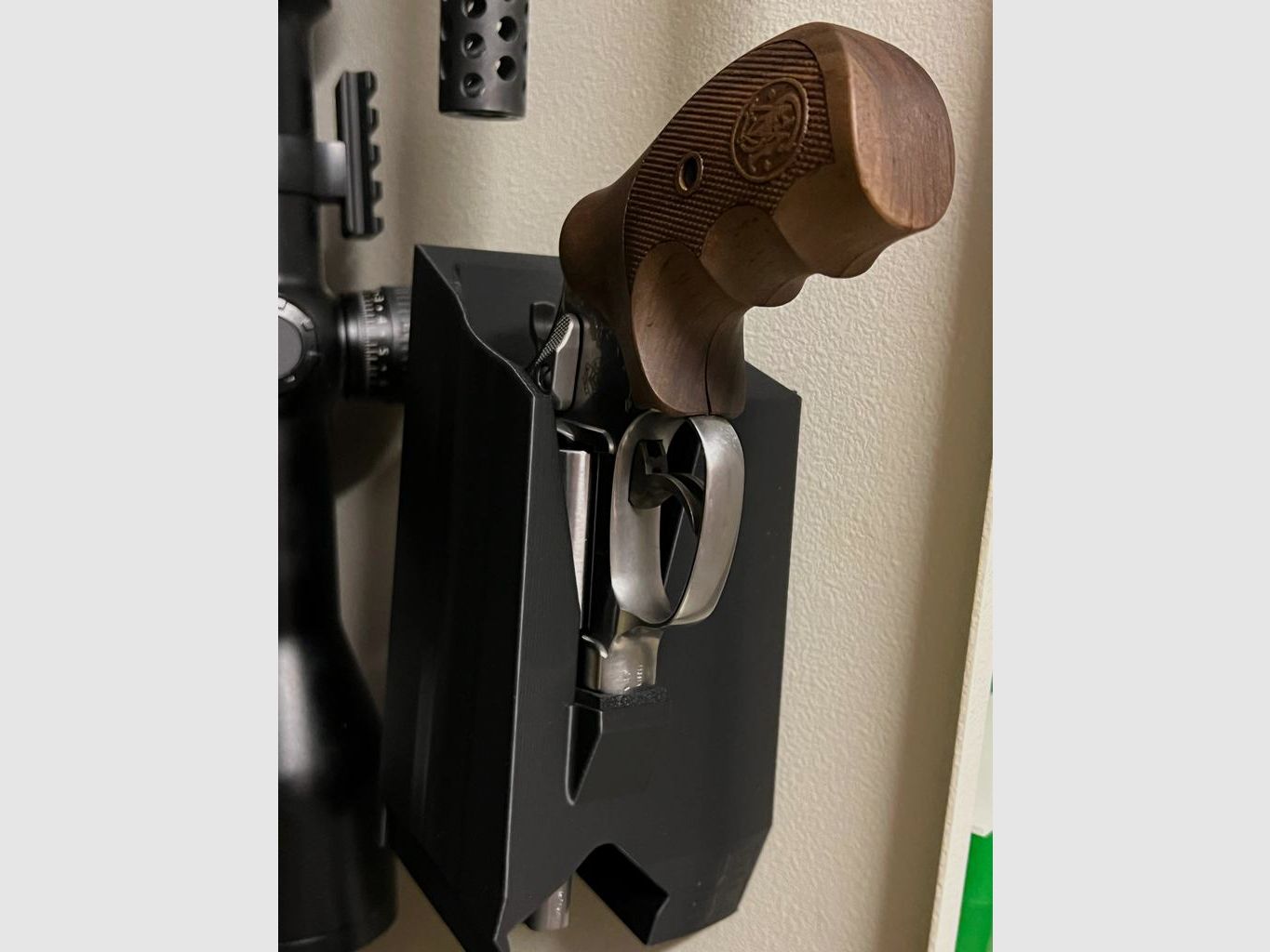 Handgun Mount