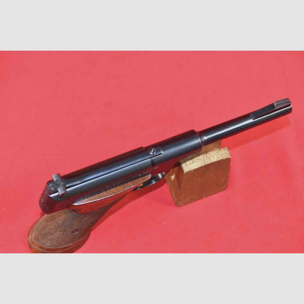 #5819 Pistola Browning Challenger, 1969, cal. .22 LR, imagen 4 de 17