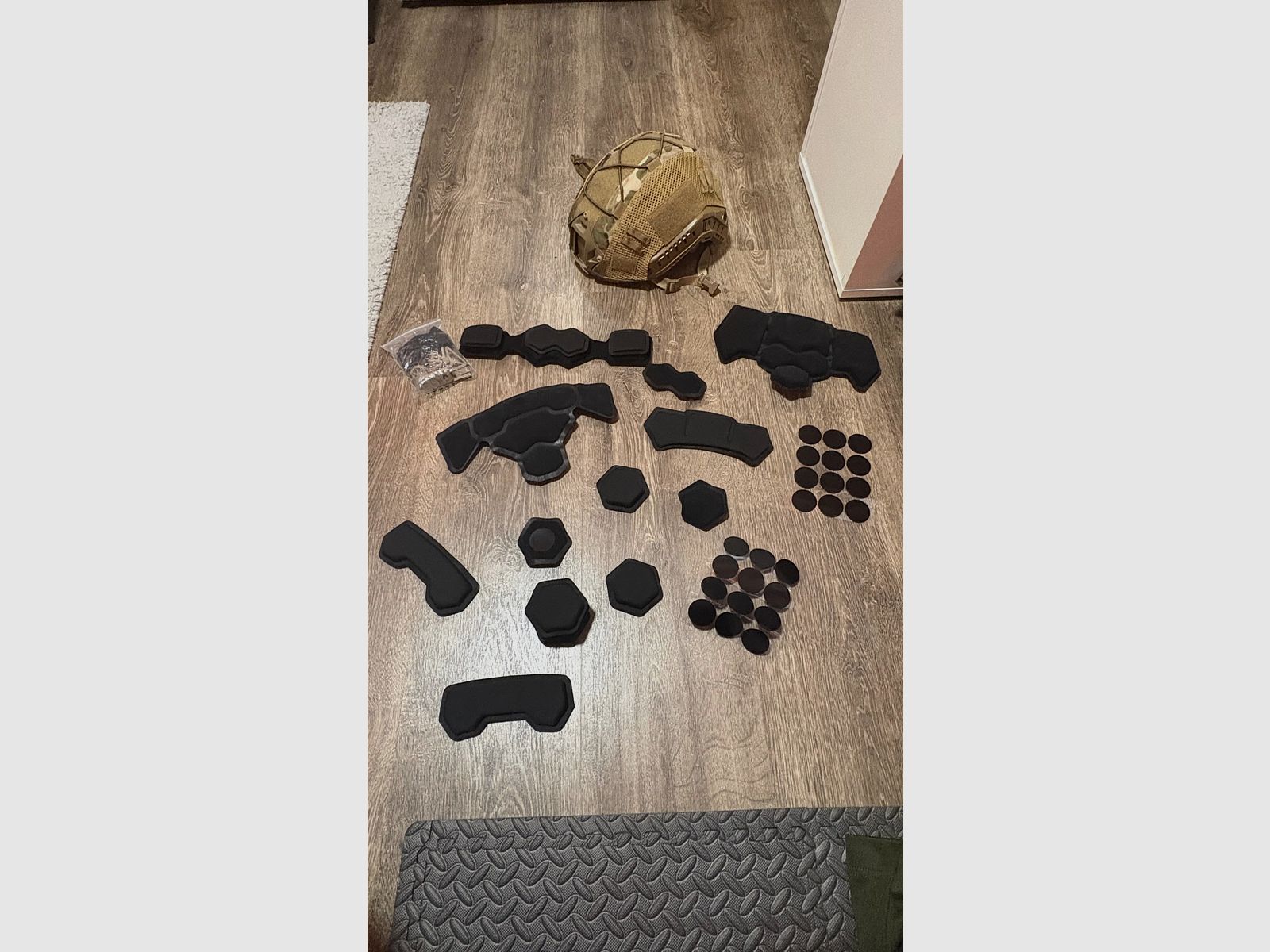 Airsoft Komplettset Specna Arms RRA SA-E03 EDGE Gewehr, Shotgun, Pistole, Plattenträger, Helm