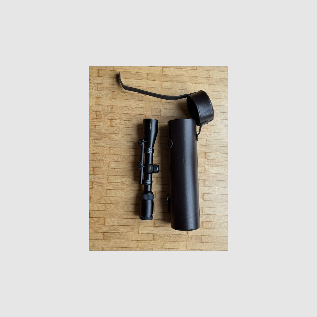 Nikon Prostaff 3-9x40 M scope with leather case