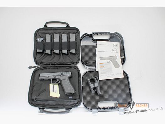 Pistol Glock 17 GEN 5 Cal 9 Para with 4 magazines and bag
