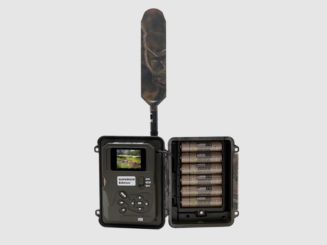 SEISSIGER Special-Cam LTE „Biały błysk“ – edycja SUPERSIM w tym akumulatory