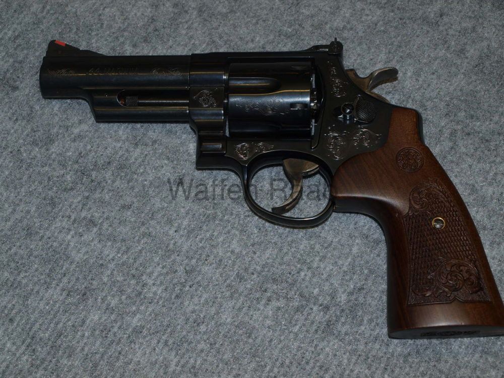 Smith & Wesson S&W 29 S&W 29 Engraved Carbon Steel