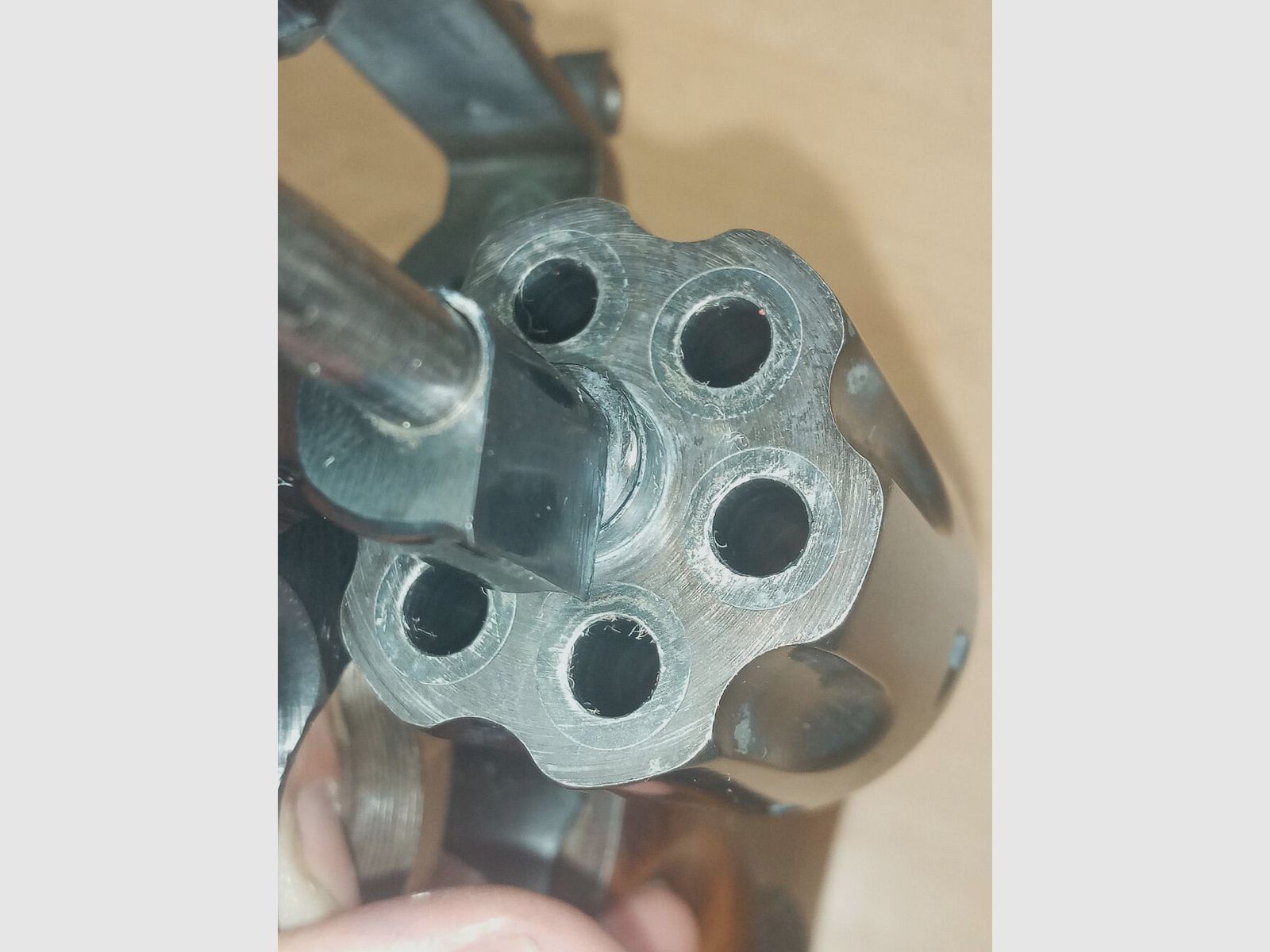 Smith & Wesson / Parker Hale M&P aptiert auf .22lr