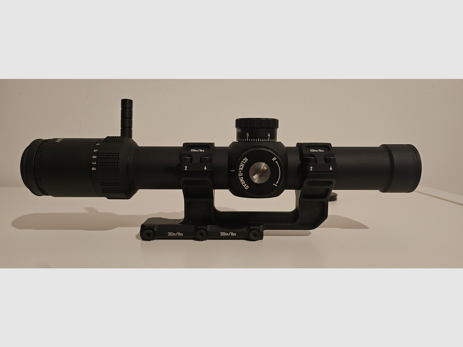 LPVO DISCOVERYOPT, 1–8 × 24 FFP con tubo de 34 mm