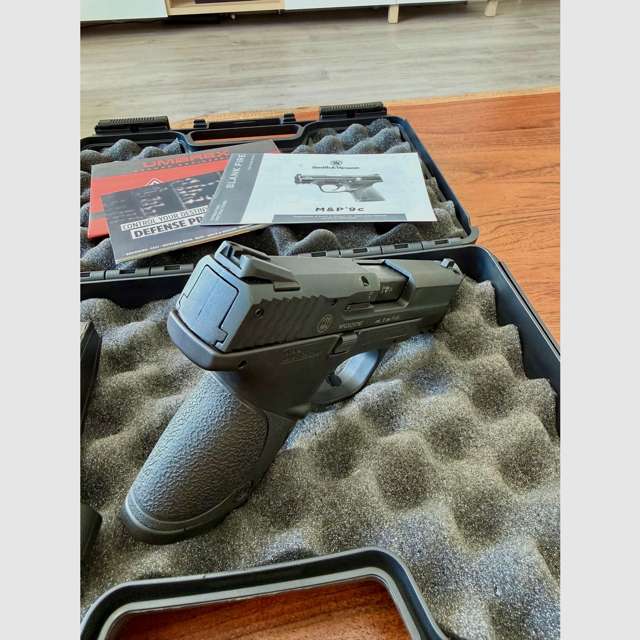 S&W M&P 9c - 9mm PAK - NEU