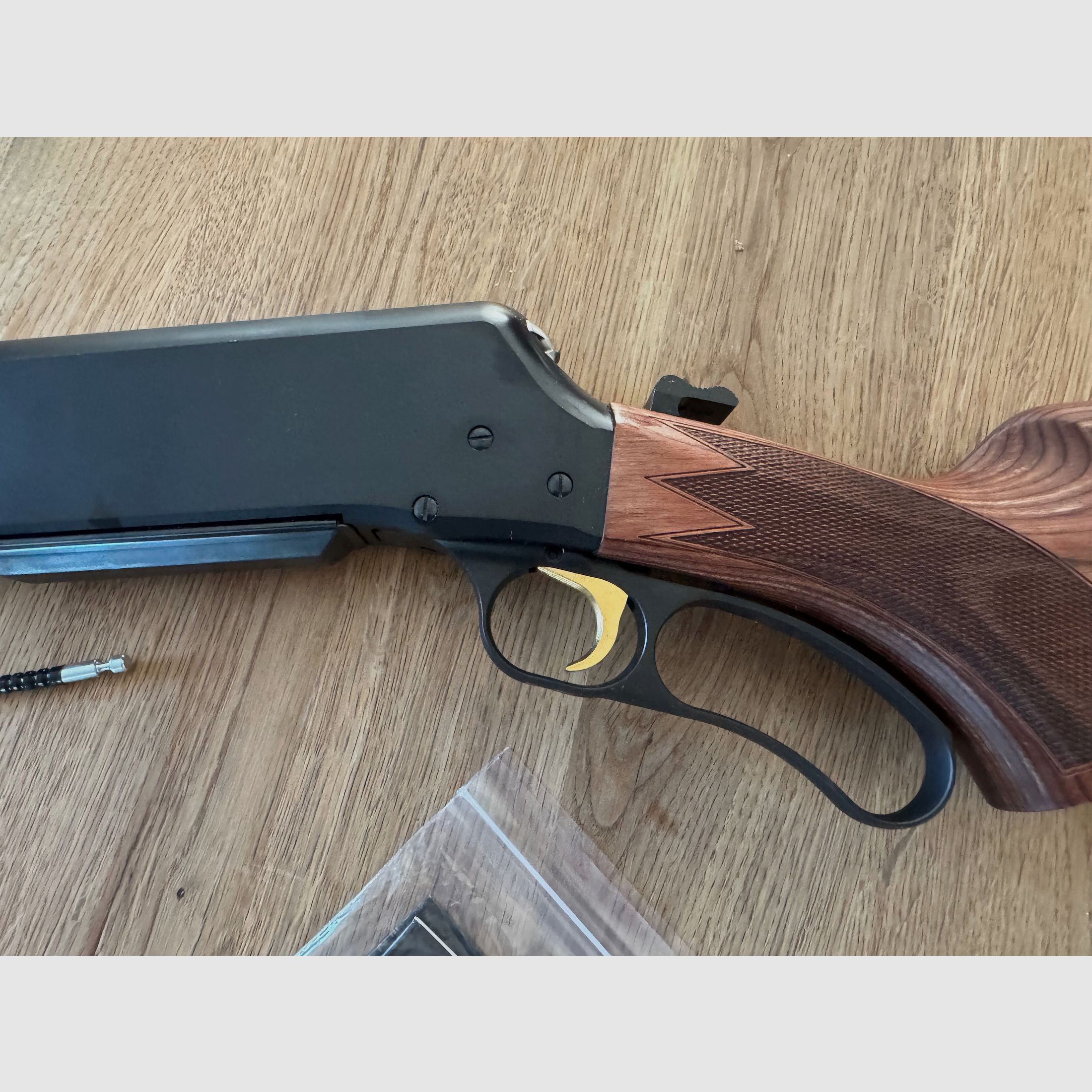 Browning BLR Laminated .300 Win Mag Gewinde Repertierer 