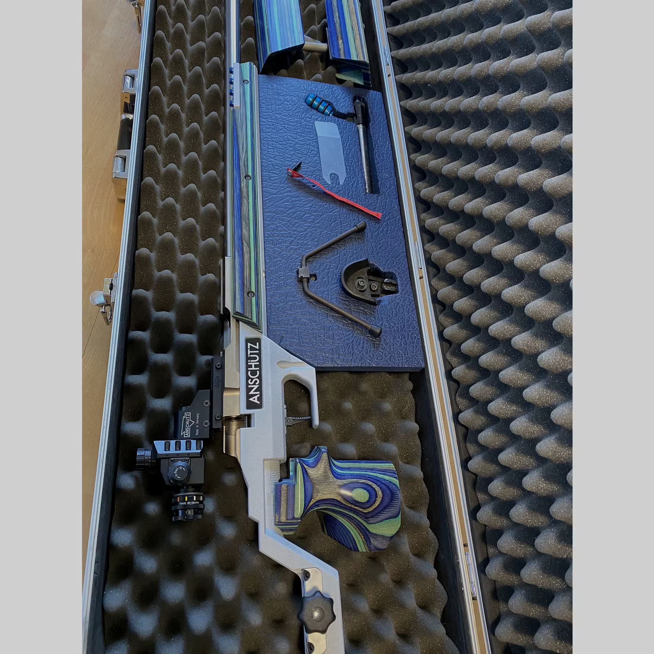 Anschütz 2013 aluminum stock with stainless steel barrel - special edition