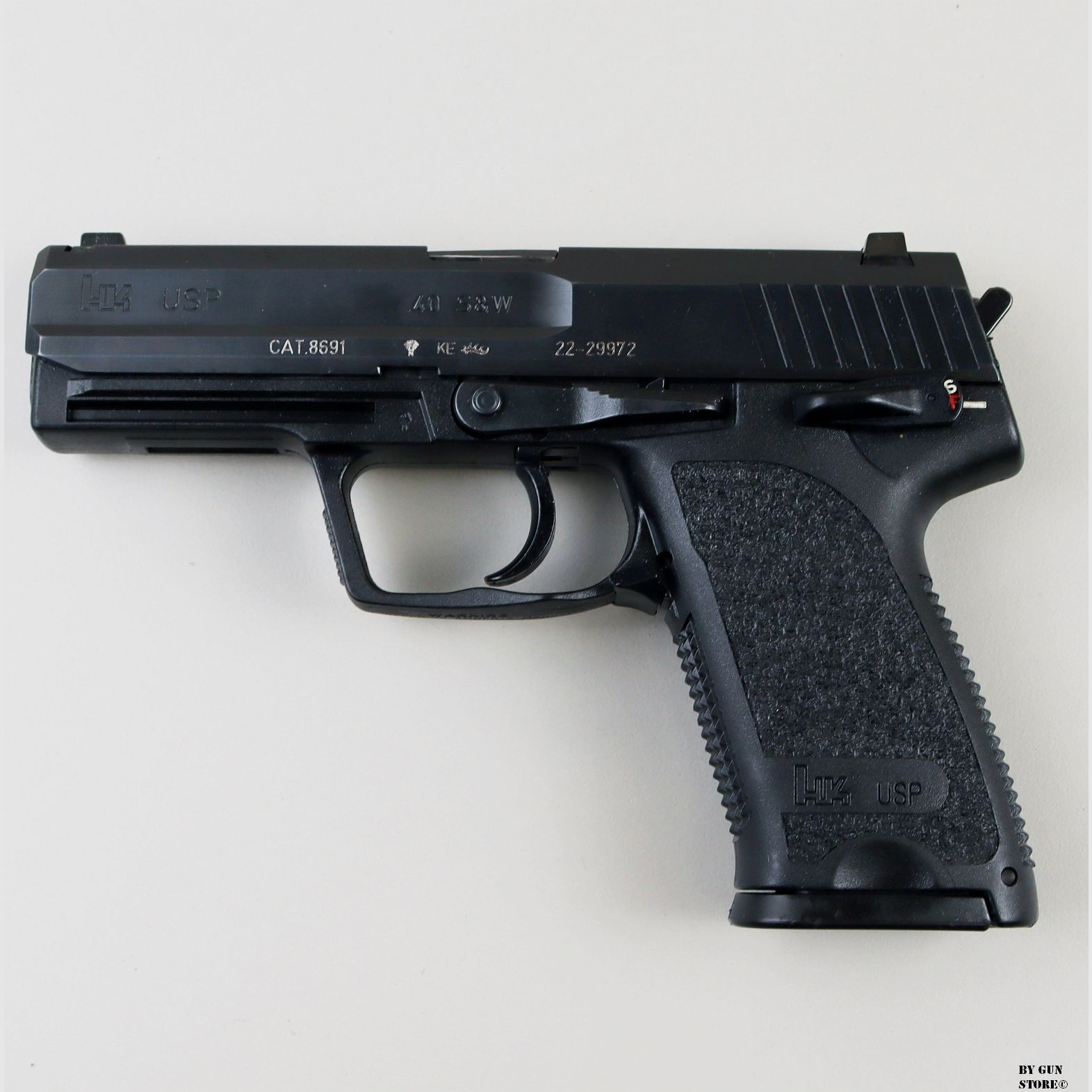 Pistola Heckler & Koch mod. USP cal. 40S&W matr. 22-29972, immagine 1 di 9