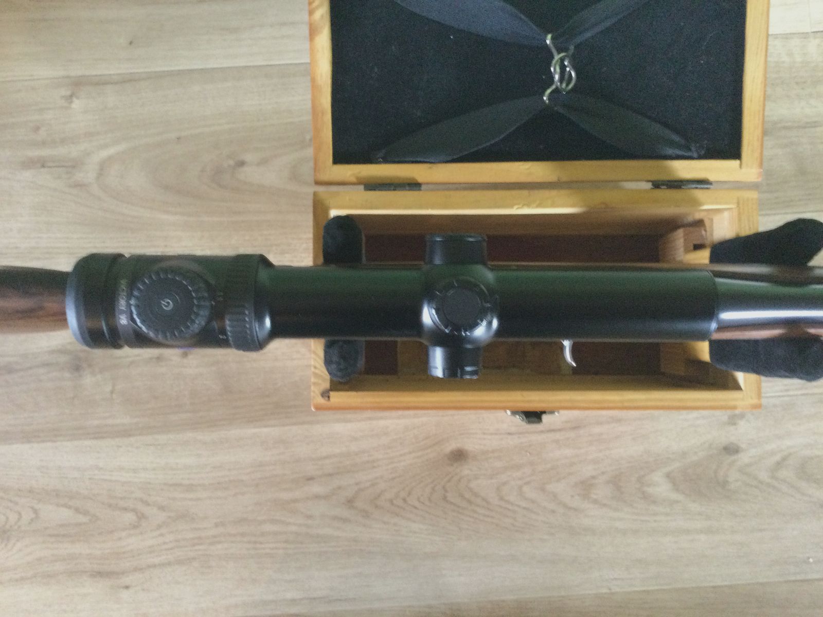 Sauer 303 GTI mit Zeiss Victory 1.1-8x30